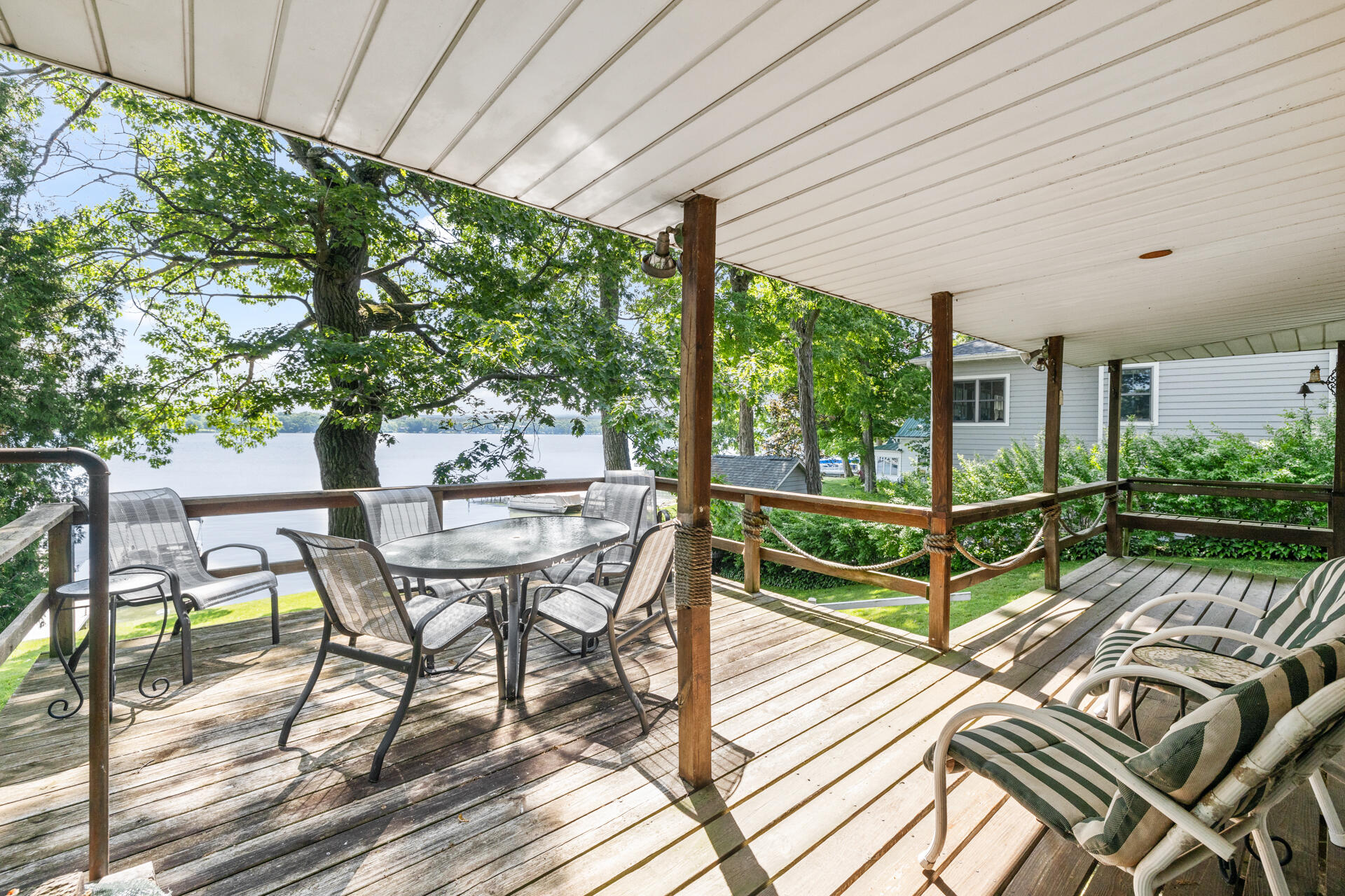 Wisconsin Lake Home for sale (MLS#: 1923334) at 5324  Boettcher Dr 5322, in West Bend, Wisconsin. (6 of 38)
