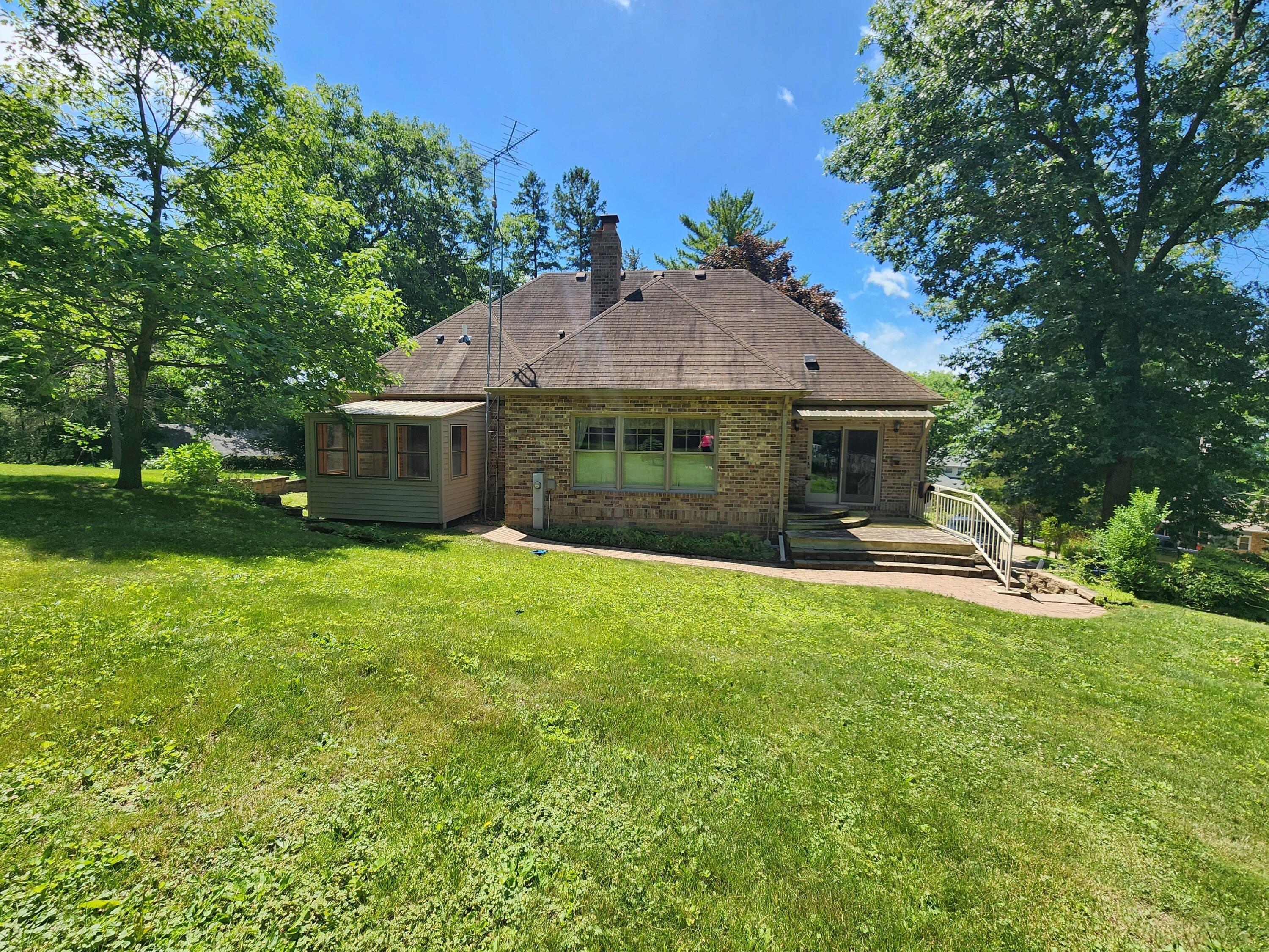 Wisconsin Lake Home for sale (MLS#: 1923418) at W9084  Lakeview Dr, in Oakland, Wisconsin. (2 of 54)