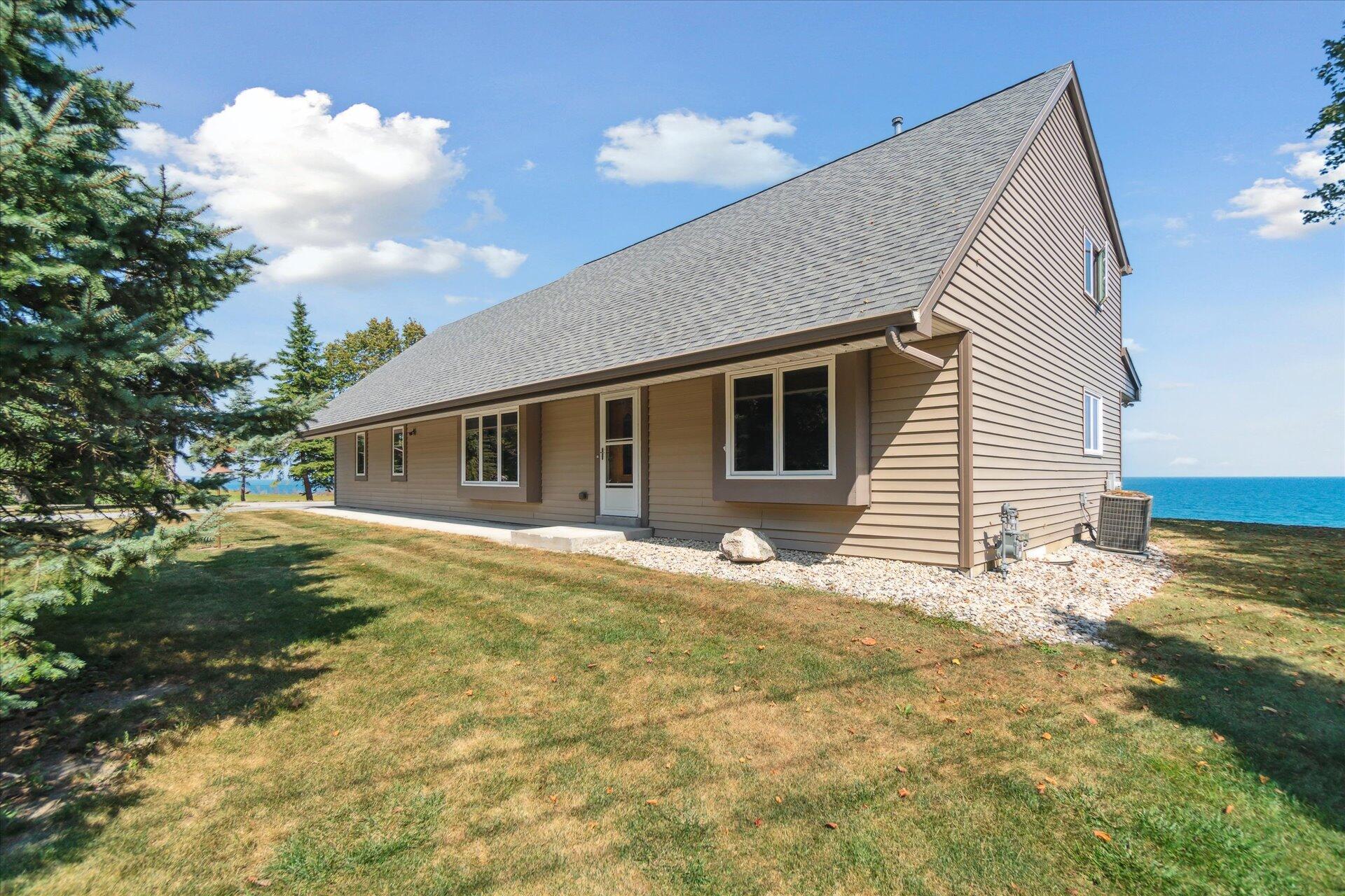 Wisconsin Lake Home for sale (MLS#: 1923420) at 7001  Novak Rd, in Caledonia, Wisconsin. (4 of 88)