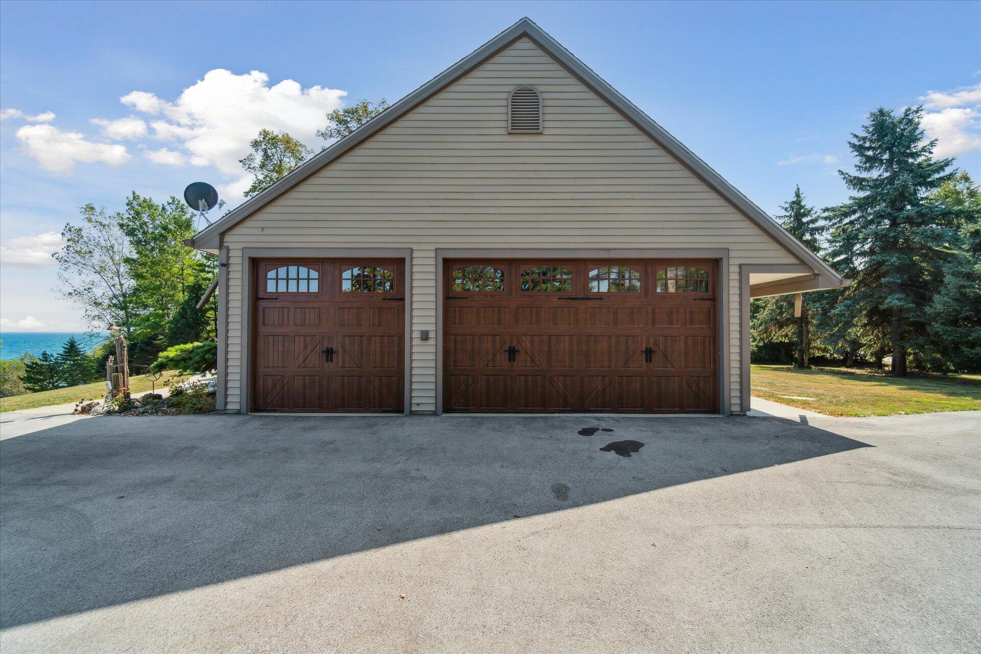 Wisconsin Lake Home for sale (MLS#: 1923420) at 7001  Novak Rd, in Caledonia, Wisconsin. (54 of 88)