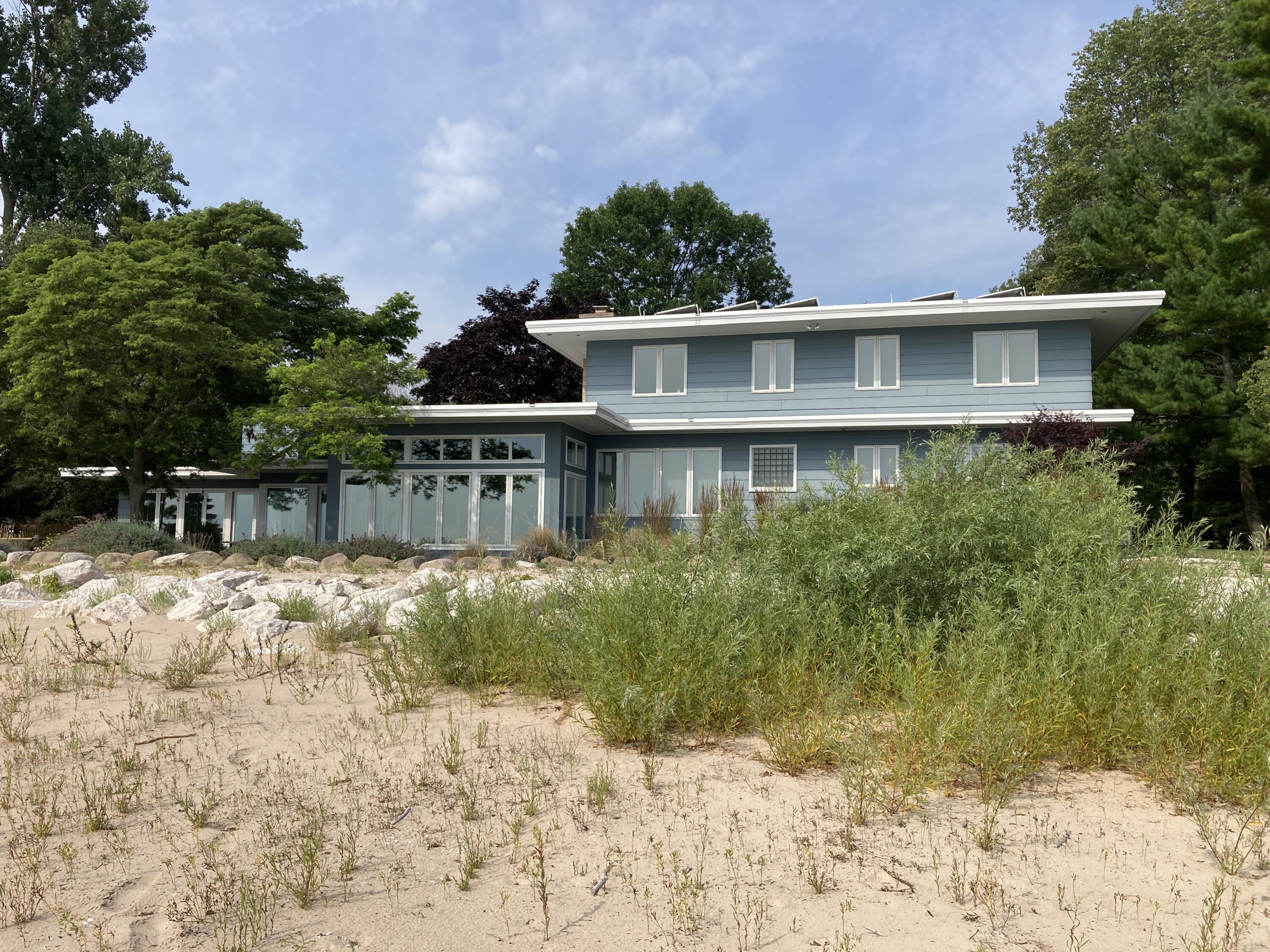 Wisconsin Lake Home for sale (MLS#: 1923503) at N155  Surfside Dr, in Holland, Wisconsin. (3 of 25)