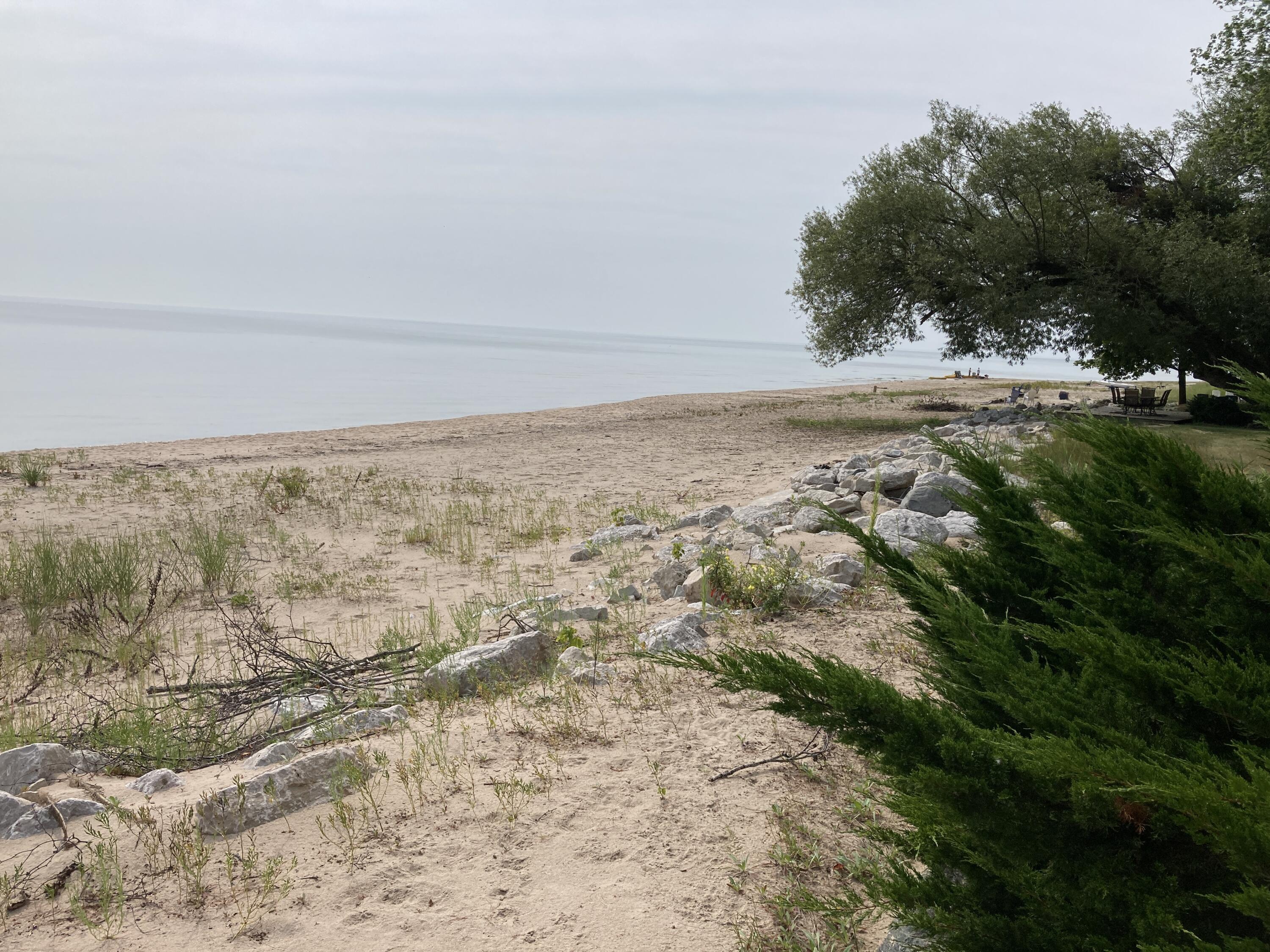 Wisconsin Lake Home for sale (MLS#: 1923503) at N155  Surfside Dr, in Holland, Wisconsin. (7 of 25)