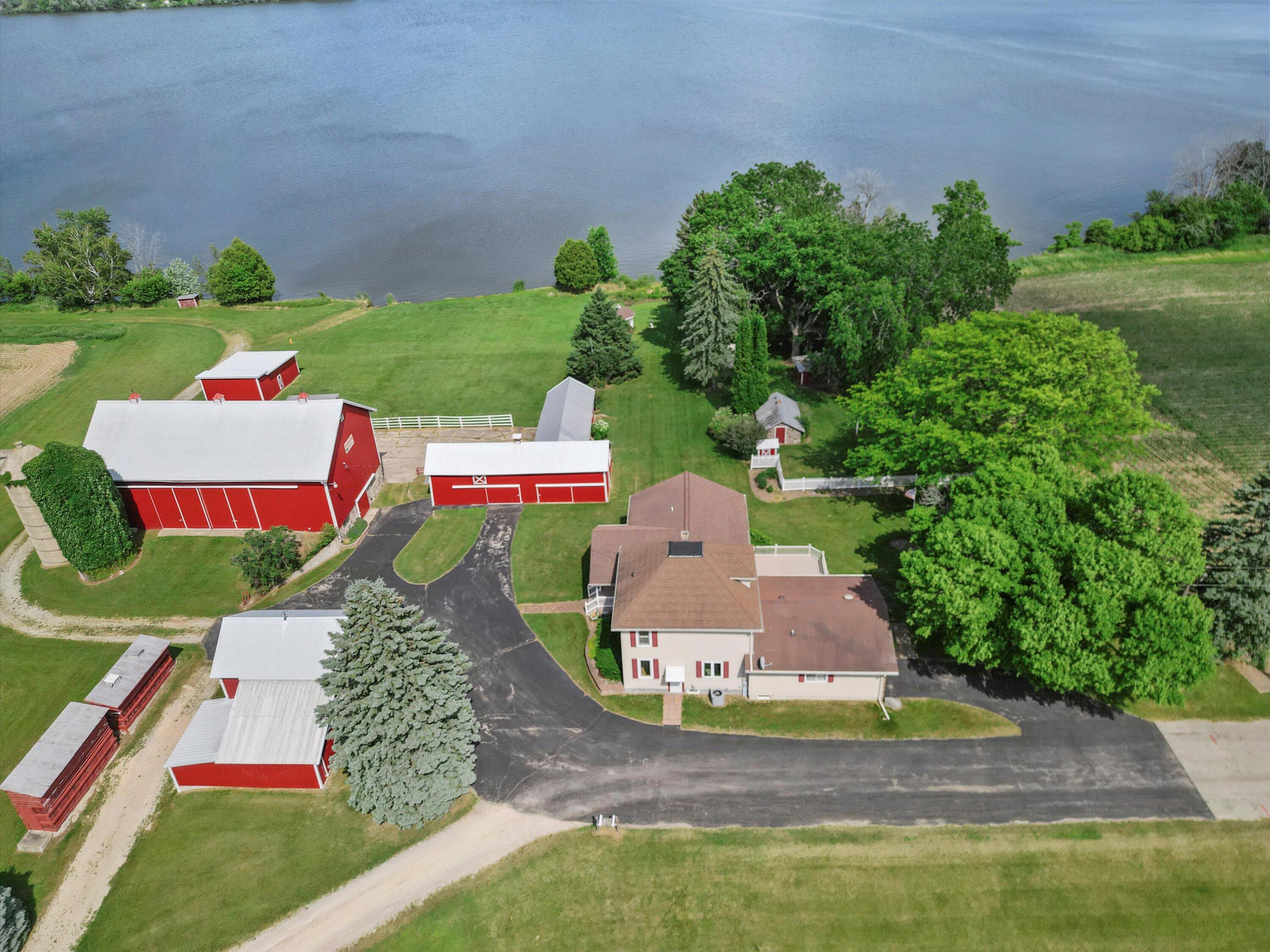 Wisconsin Lake Home for sale (MLS#: 1923707) at N4554  Lakeview Rd, in Hustisford, Wisconsin. (14 of 79)