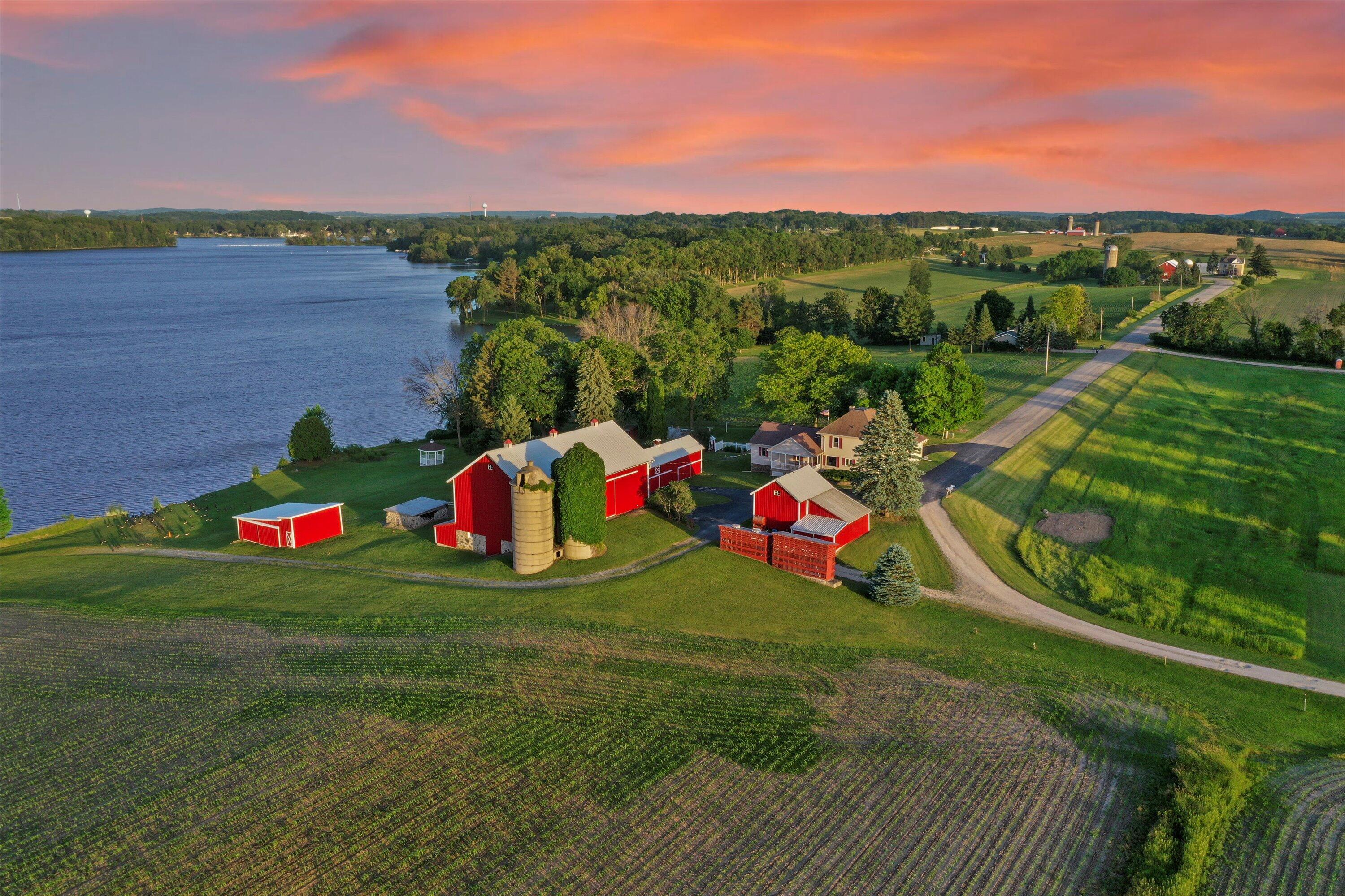 Wisconsin Lake Home for sale (MLS#: 1923707) at N4554  Lakeview Rd, in Hustisford, Wisconsin. (9 of 79)