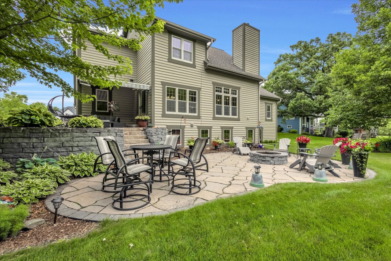Wisconsin Lake Home for sale (MLS#: 1923732) at 440 E Red Pine Cir, in Dousman, Wisconsin. (28 of 30)