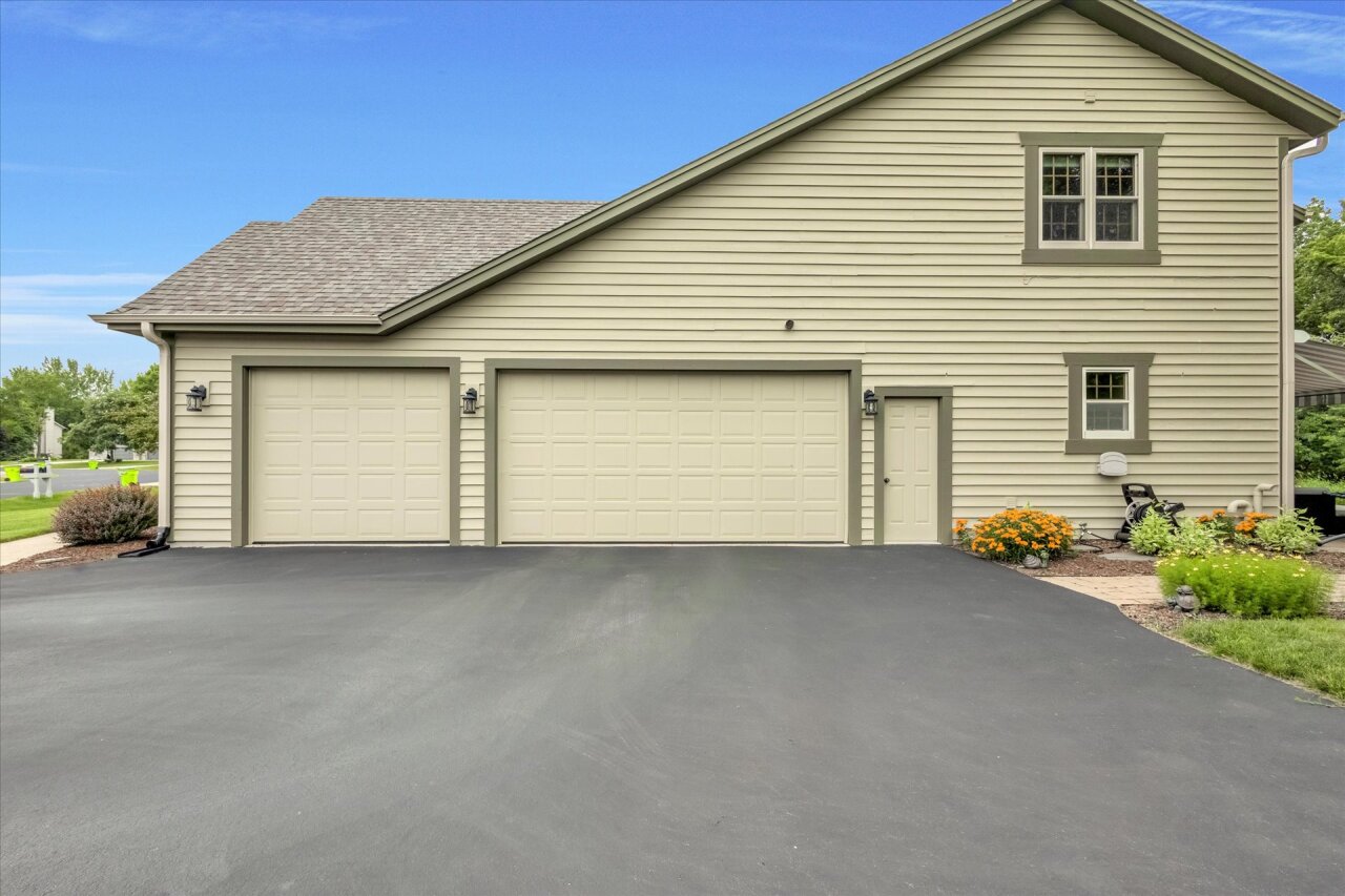 Wisconsin Lake Home for sale (MLS#: 1923732) at 440 E Red Pine Cir, in Dousman, Wisconsin. (30 of 30)