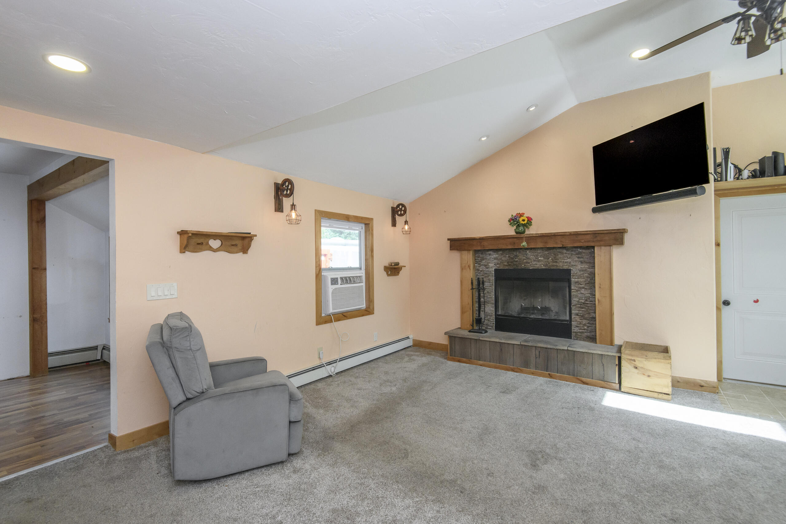 Wisconsin Lake Home for sale (MLS#: 1923742) at W378S5089 W Pretty Lake Rd, in Ottawa, Wisconsin. (11 of 62)