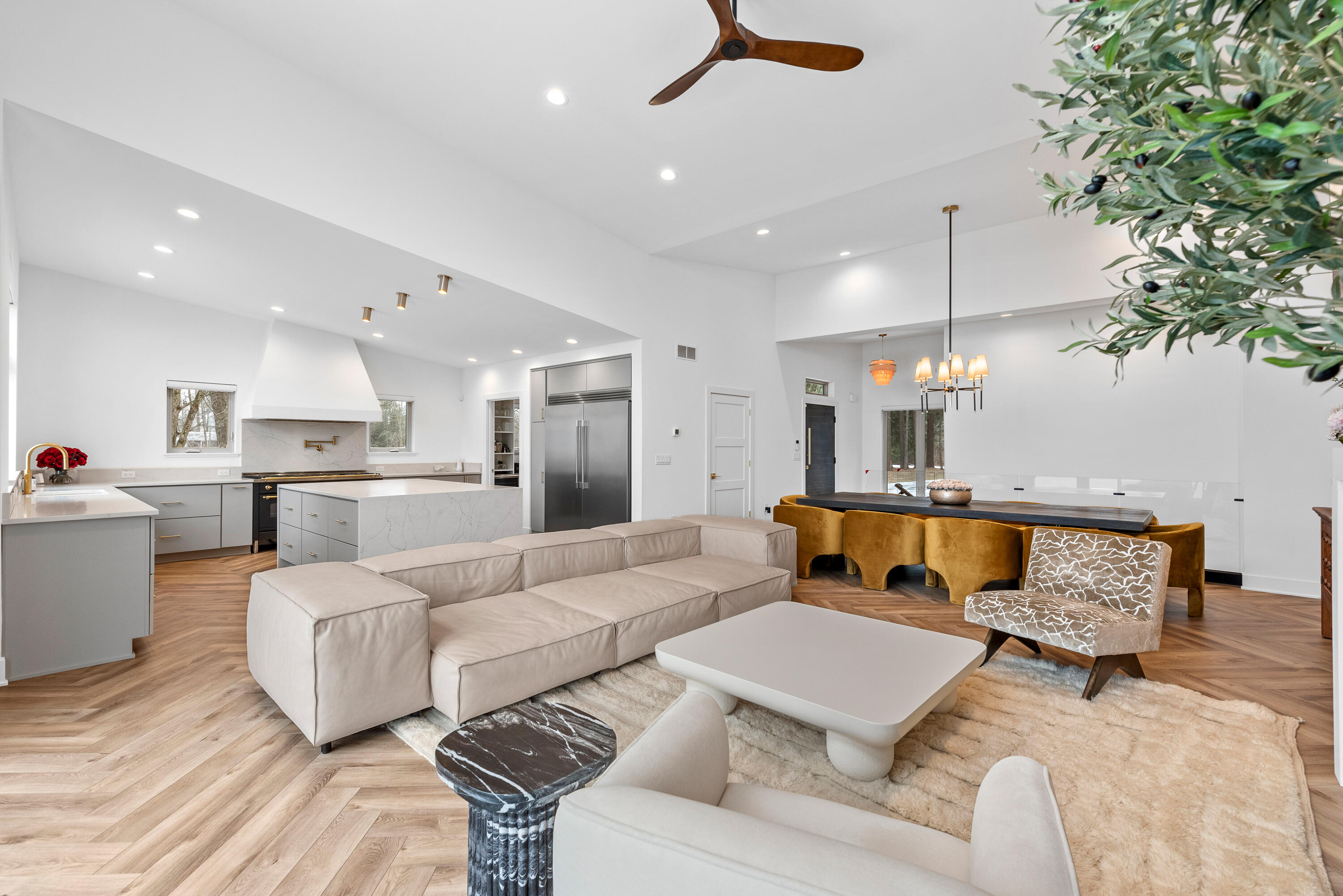 Wisconsin Lake Home for sale (MLS#: 1923772) at 13480 N Lakewood Dr, in Mequon, Wisconsin. (12 of 74)