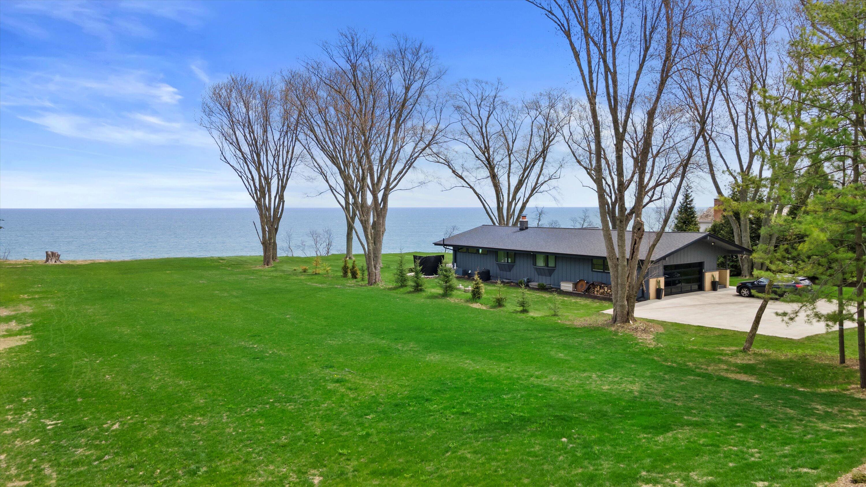 Wisconsin Lake Home for sale (MLS#: 1923772) at 13480 N Lakewood Dr, in Mequon, Wisconsin. (72 of 74)
