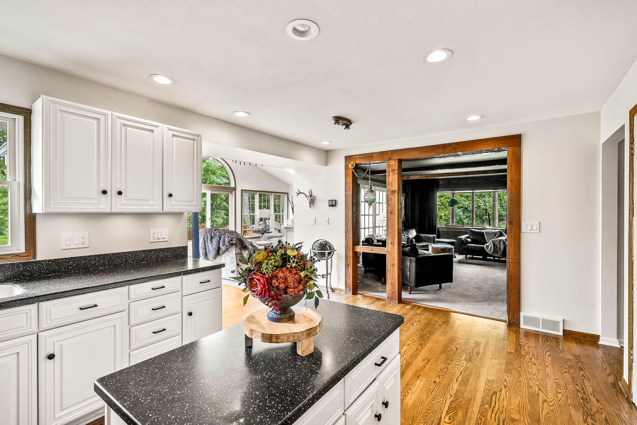 Wisconsin Lake Home for sale (MLS#: 1923859) at 10930  Hidden Valley Dr, in Cedarburg, Wisconsin. (12 of 45)