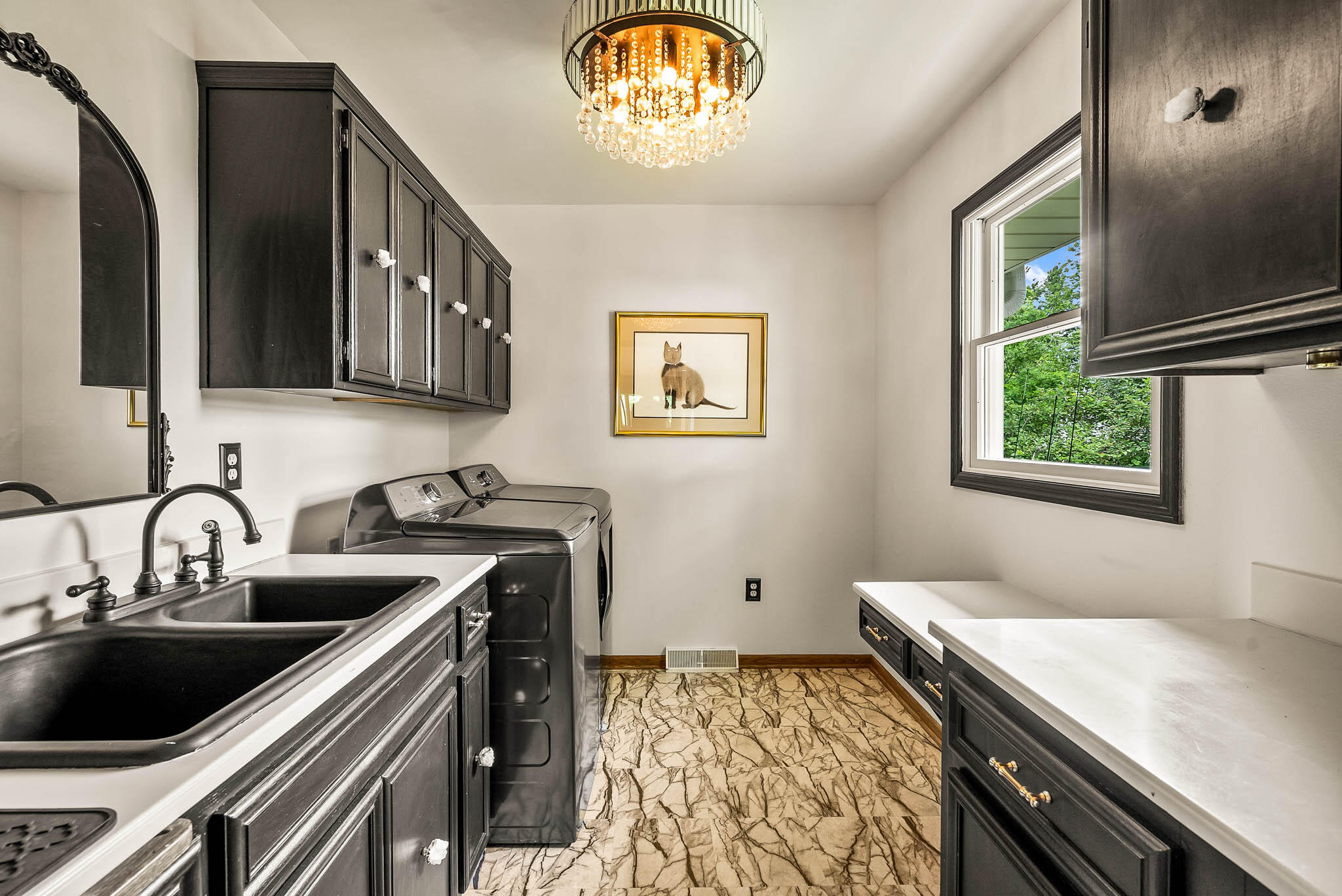 Wisconsin Lake Home for sale (MLS#: 1923859) at 10930  Hidden Valley Dr, in Cedarburg, Wisconsin. (23 of 45)