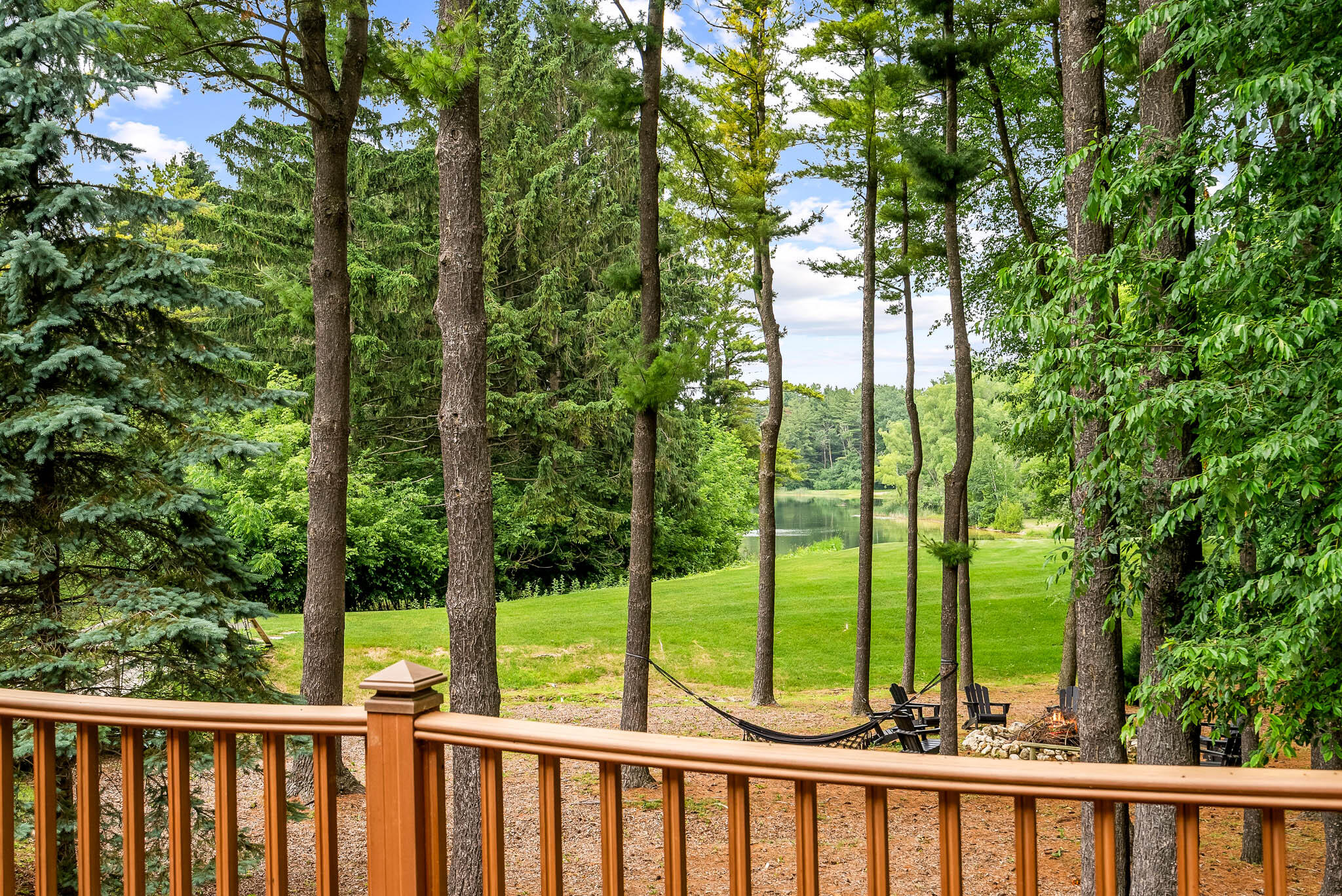 Wisconsin Lake Home for sale (MLS#: 1923859) at 10930  Hidden Valley Dr, in Cedarburg, Wisconsin. (34 of 45)