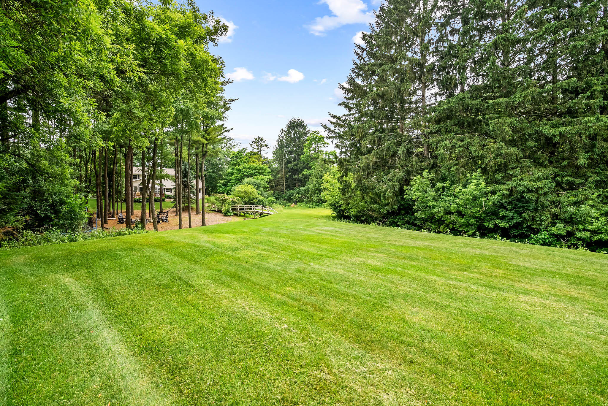 Wisconsin Lake Home for sale (MLS#: 1923859) at 10930  Hidden Valley Dr, in Cedarburg, Wisconsin. (38 of 45)