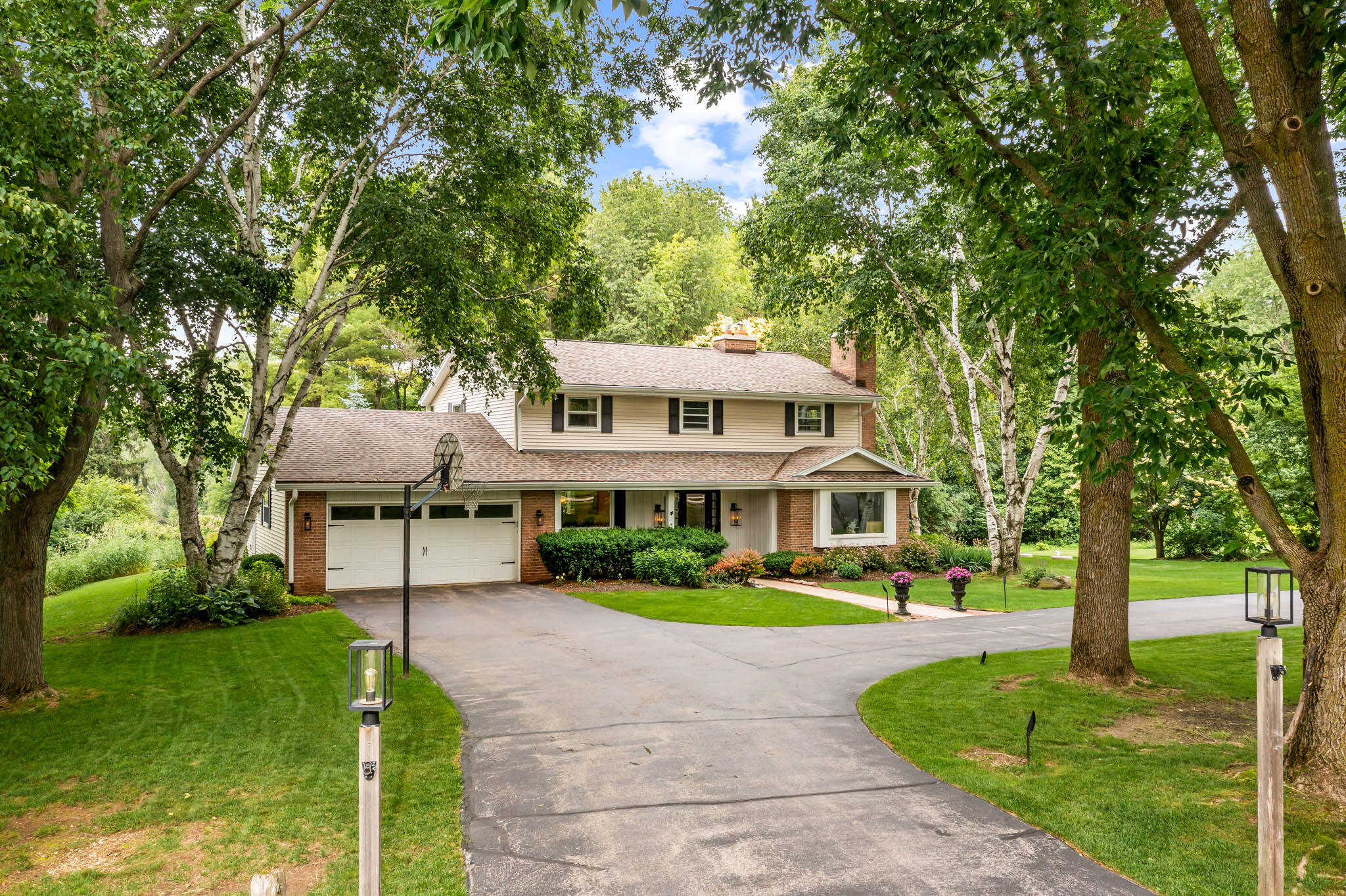 Wisconsin Lake Home for sale (MLS#: 1923859) at 10930  Hidden Valley Dr, in Cedarburg, Wisconsin. (41 of 45)