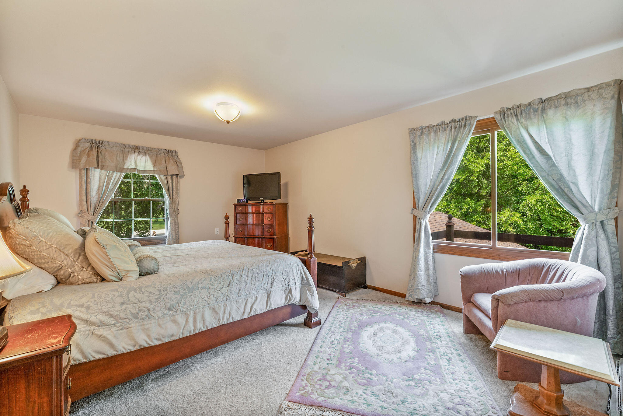 Wisconsin Lake Home for sale (MLS#: 1923864) at 10524 N O'Connell Ln, in Mequon, Wisconsin. (13 of 33)