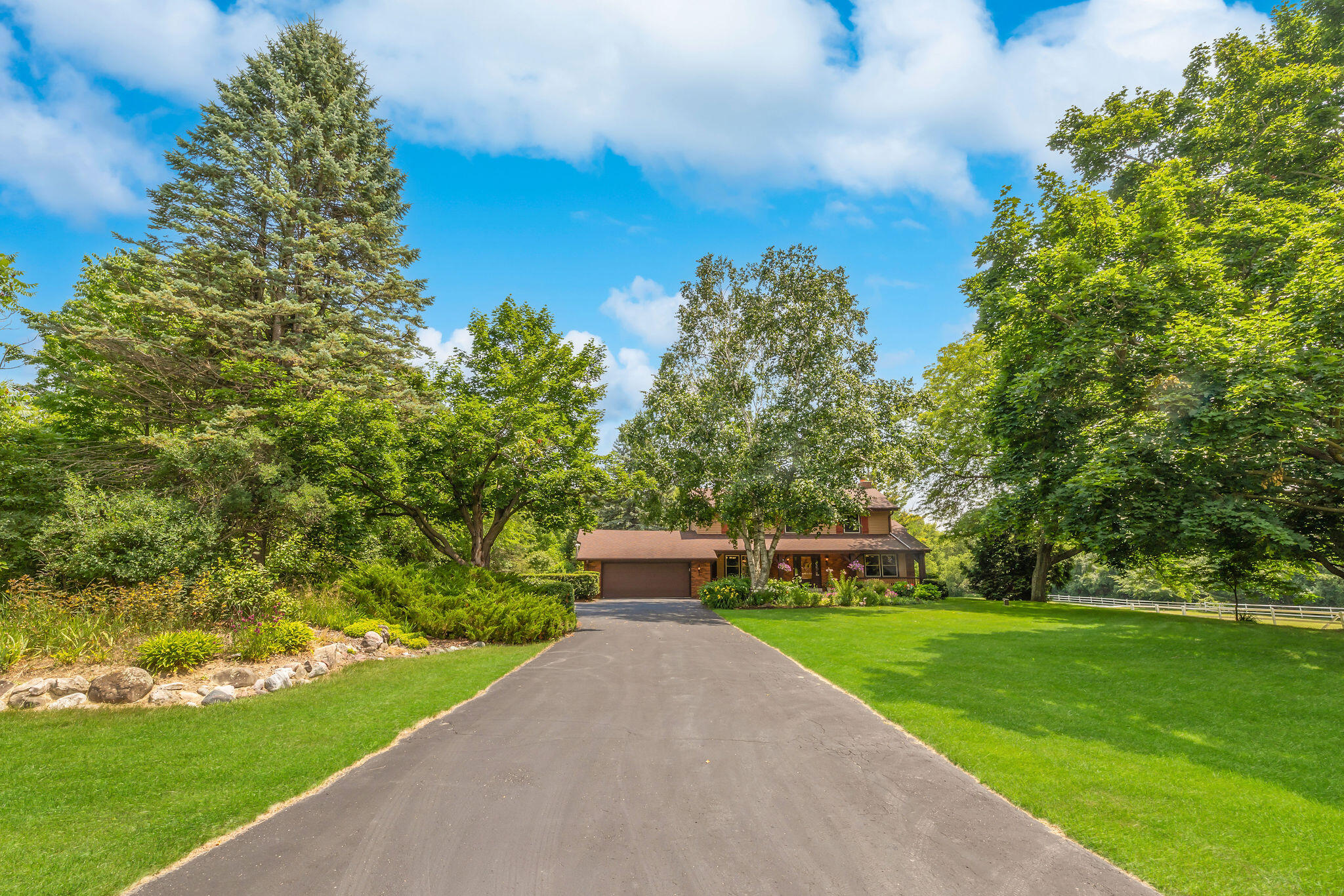 Wisconsin Lake Home for sale (MLS#: 1923864) at 10524 N O'Connell Ln, in Mequon, Wisconsin. (33 of 33)