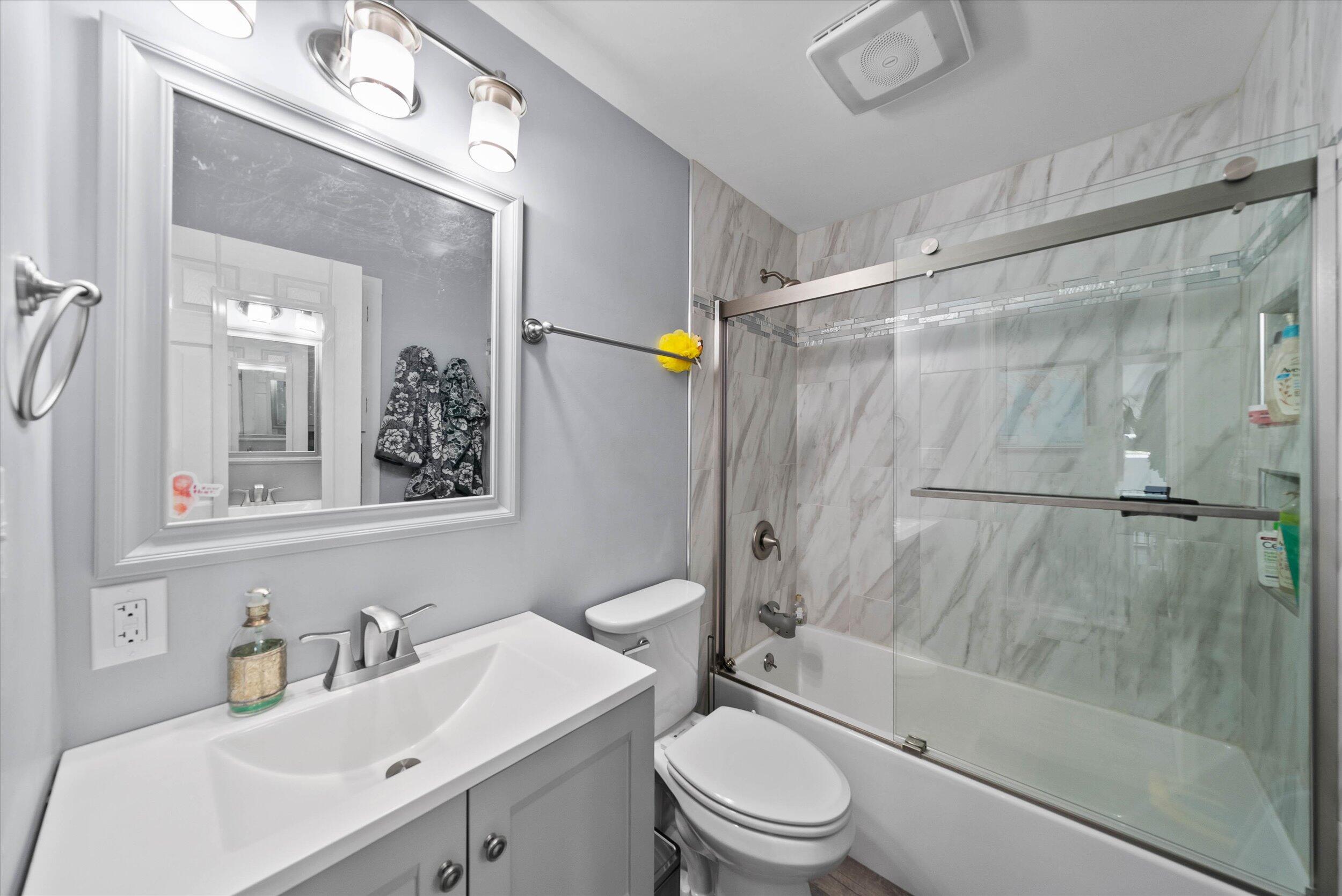 Wisconsin Lake Home for sale (MLS#: 1923887) at 620  Kopmeier Dr, in Pewaukee, Wisconsin. (12 of 48)