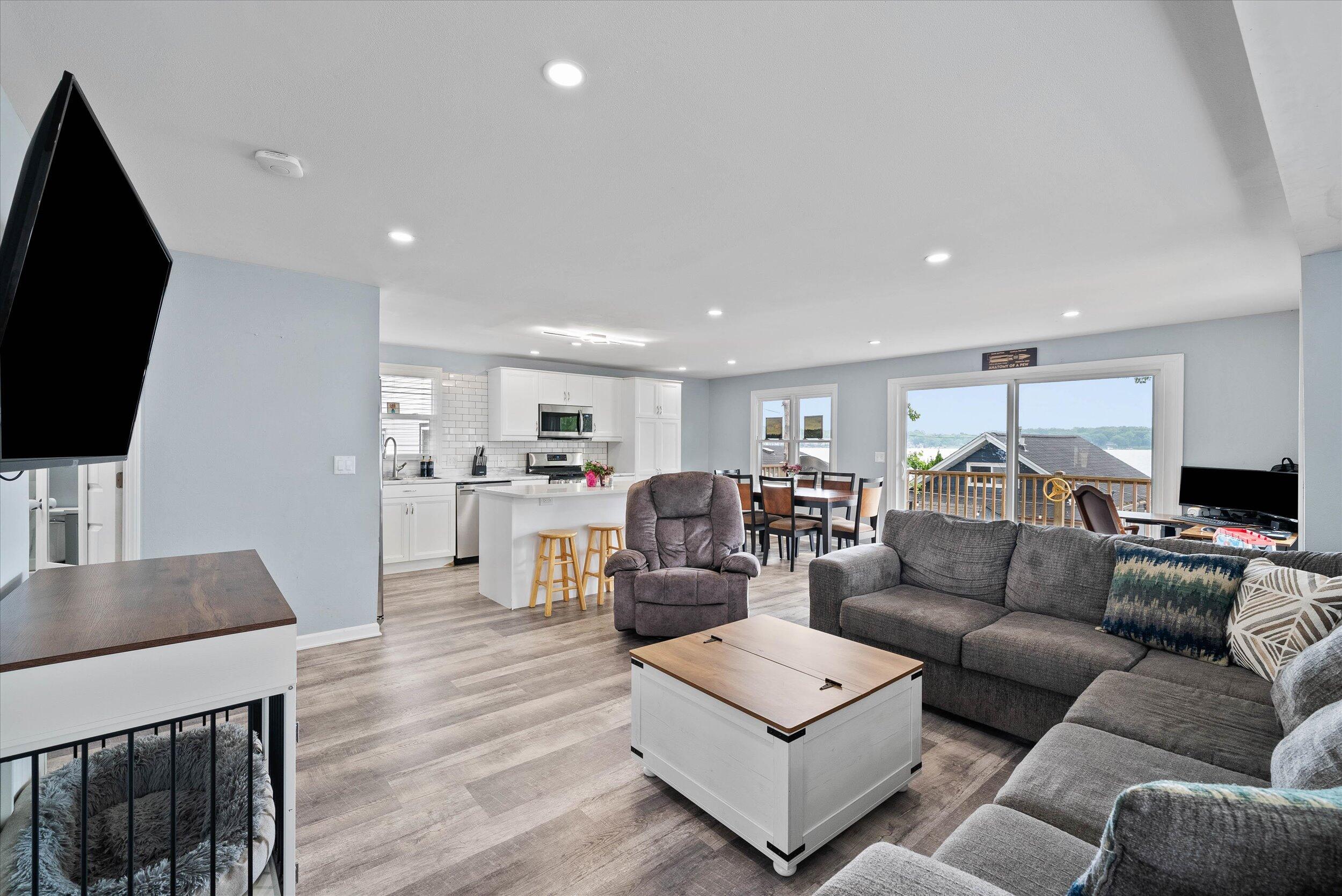 Wisconsin Lake Home for sale (MLS#: 1923887) at 620  Kopmeier Dr, in Pewaukee, Wisconsin. (3 of 48)