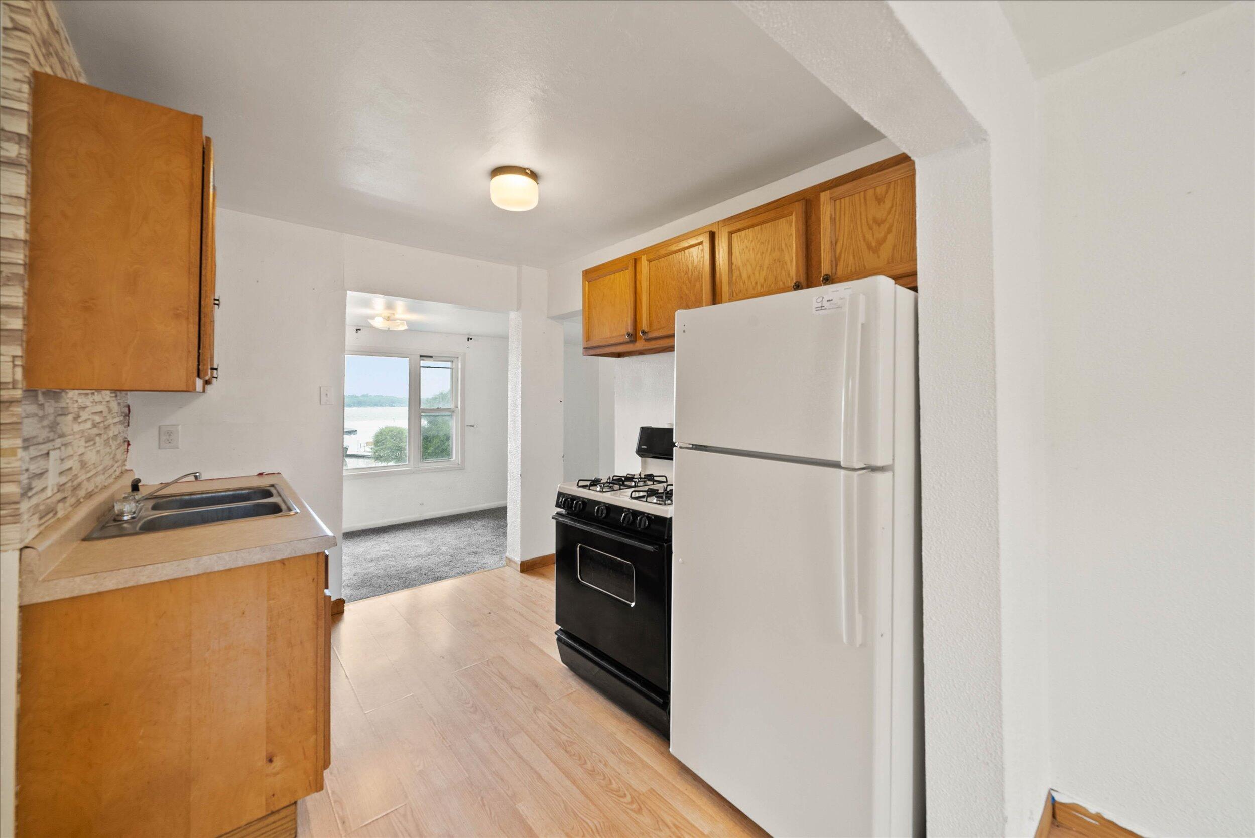 Wisconsin Lake Home for sale (MLS#: 1923887) at 620  Kopmeier Dr, in Pewaukee, Wisconsin. (23 of 48)