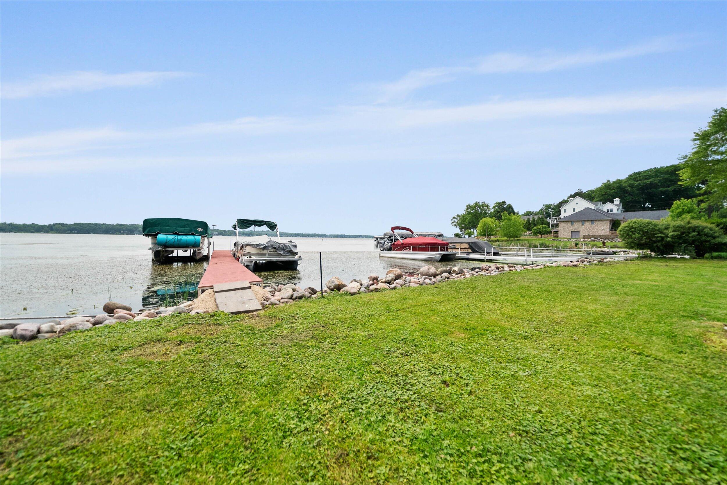 Wisconsin Lake Home for sale (MLS#: 1923887) at 620  Kopmeier Dr, in Pewaukee, Wisconsin. (33 of 48)