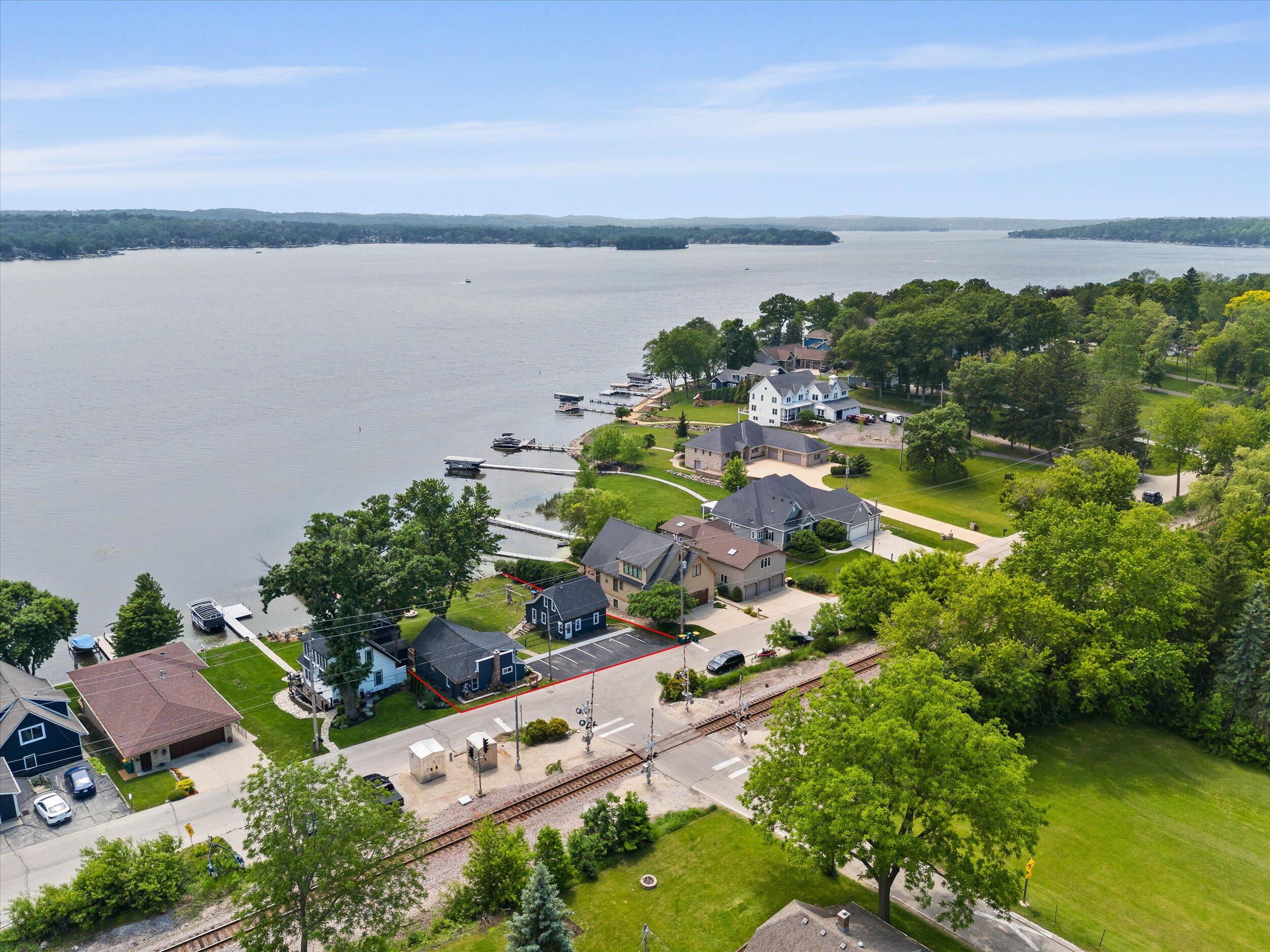 Wisconsin Lake Home for sale (MLS#: 1923887) at 620  Kopmeier Dr, in Pewaukee, Wisconsin. (39 of 48)