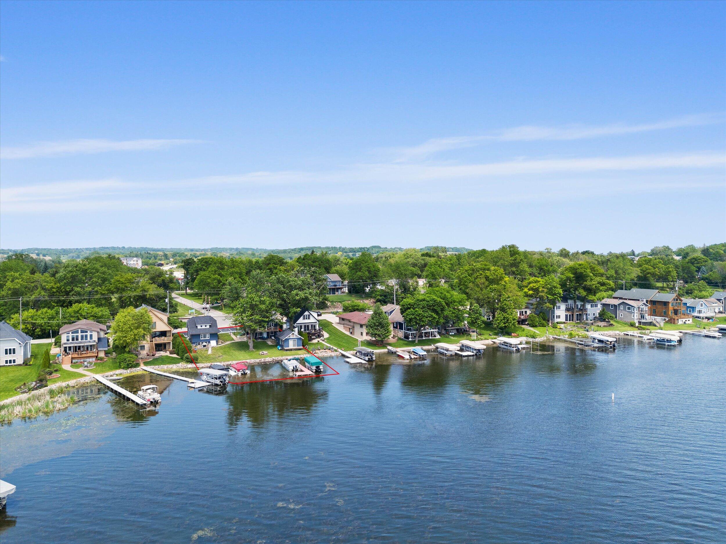 Wisconsin Lake Home for sale (MLS#: 1923887) at 620  Kopmeier Dr, in Pewaukee, Wisconsin. (40 of 48)