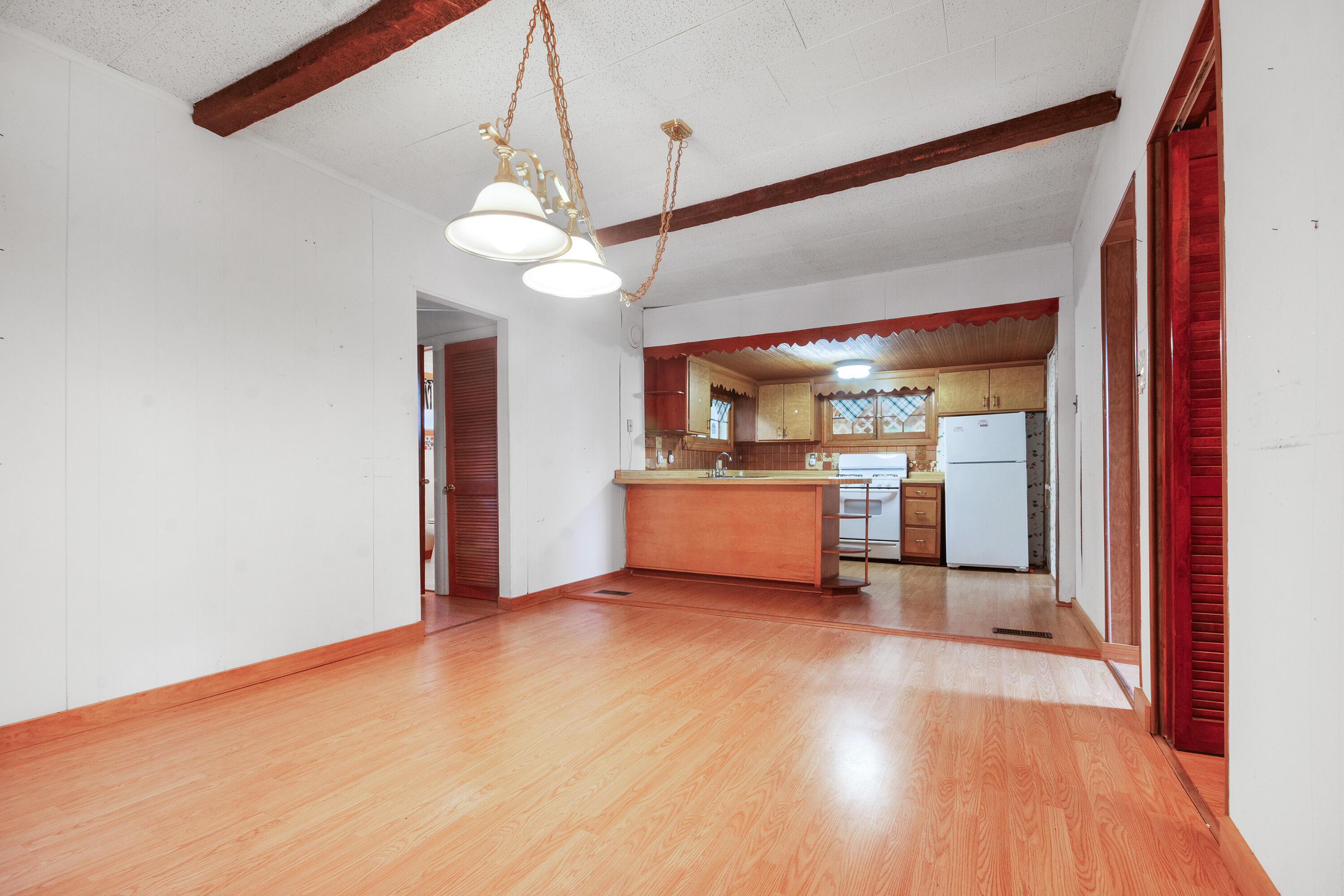 Wisconsin Lake Home for sale (MLS#: 1923923) at 332  Oak Ridge Dr, in Twin Lakes, Wisconsin. (4 of 27)