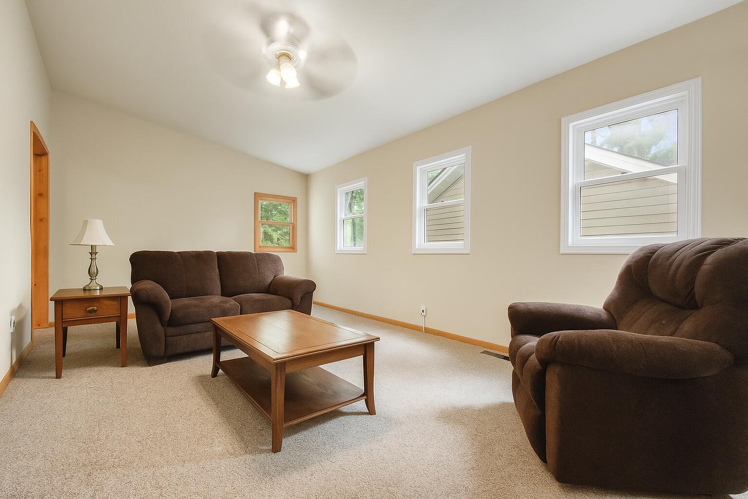 Wisconsin Lake Home for sale (MLS#: 1923923) at 332  Oak Ridge Dr, in Twin Lakes, Wisconsin. (6 of 27)
