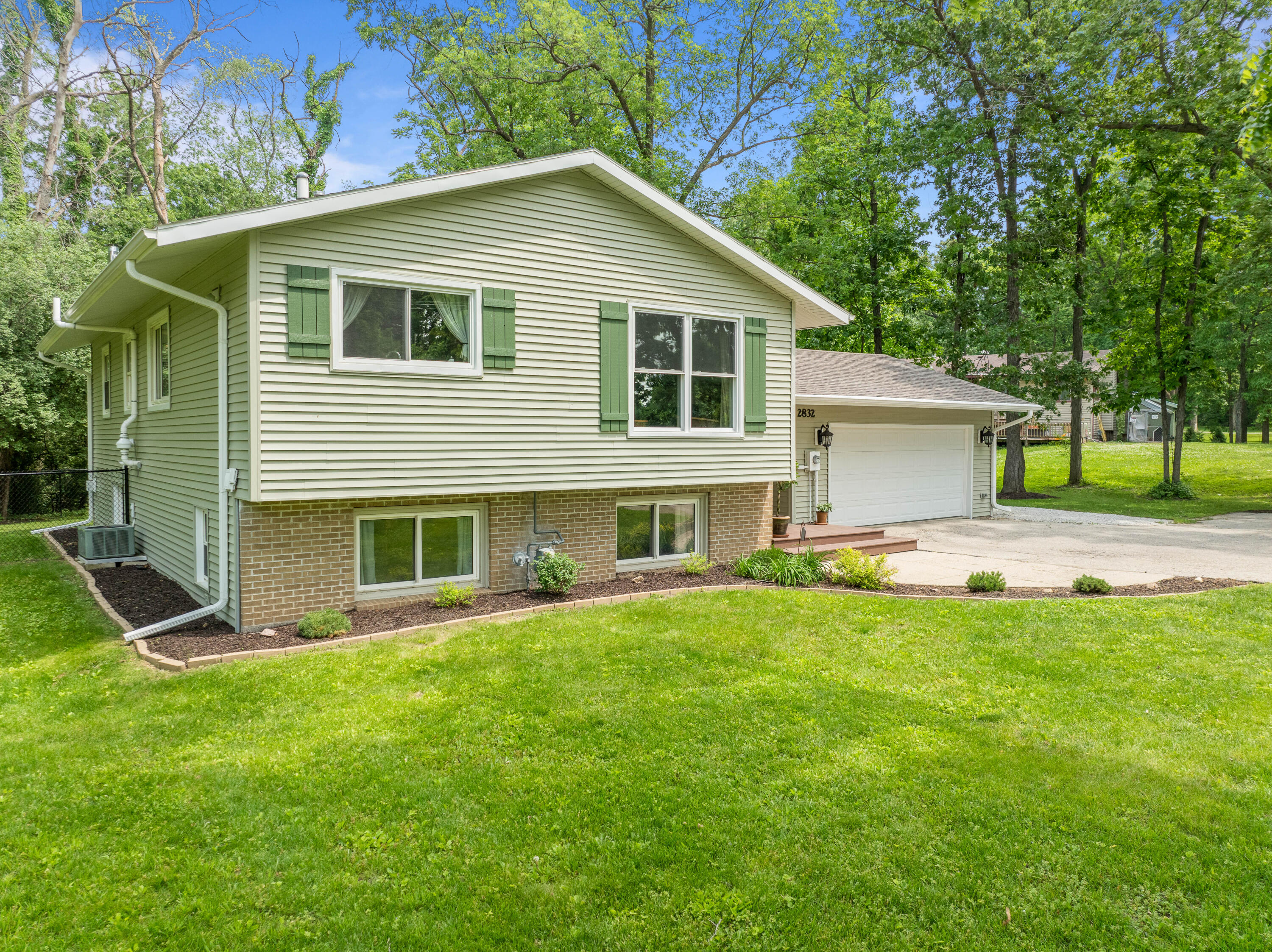 Wisconsin Lake Home for sale (MLS#: 1923976) at 2832  County Road O -, in Delavan, Wisconsin. (41 of 57)