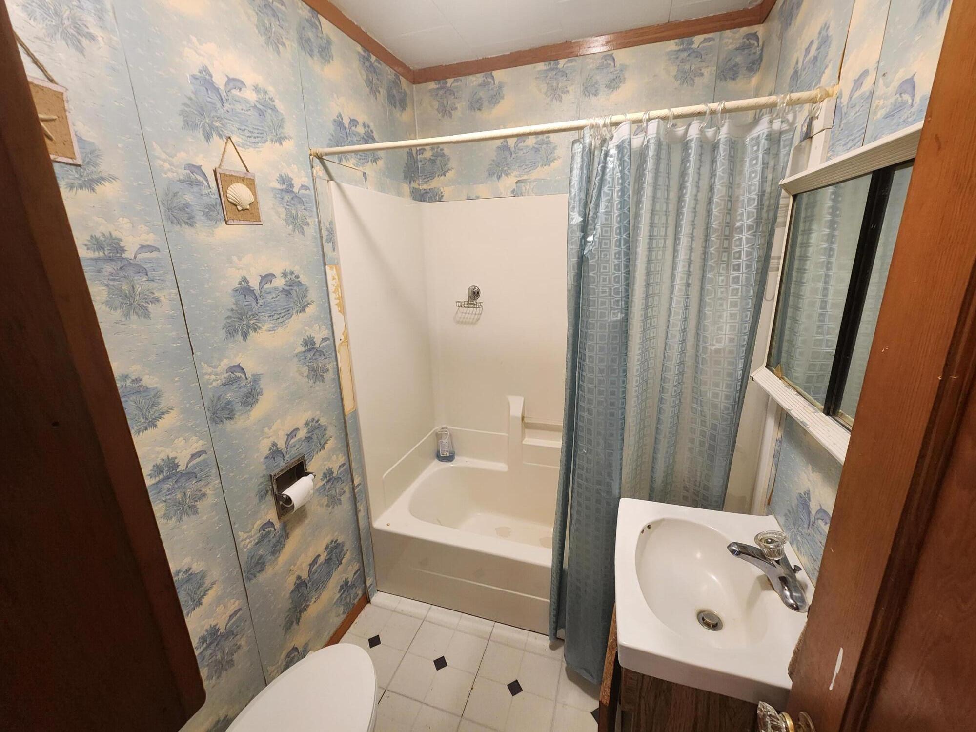 Wisconsin Lake Home for sale (MLS#: 1924021) at N1247  Highland Dr, in Bloomfield, Wisconsin. (18 of 24)
