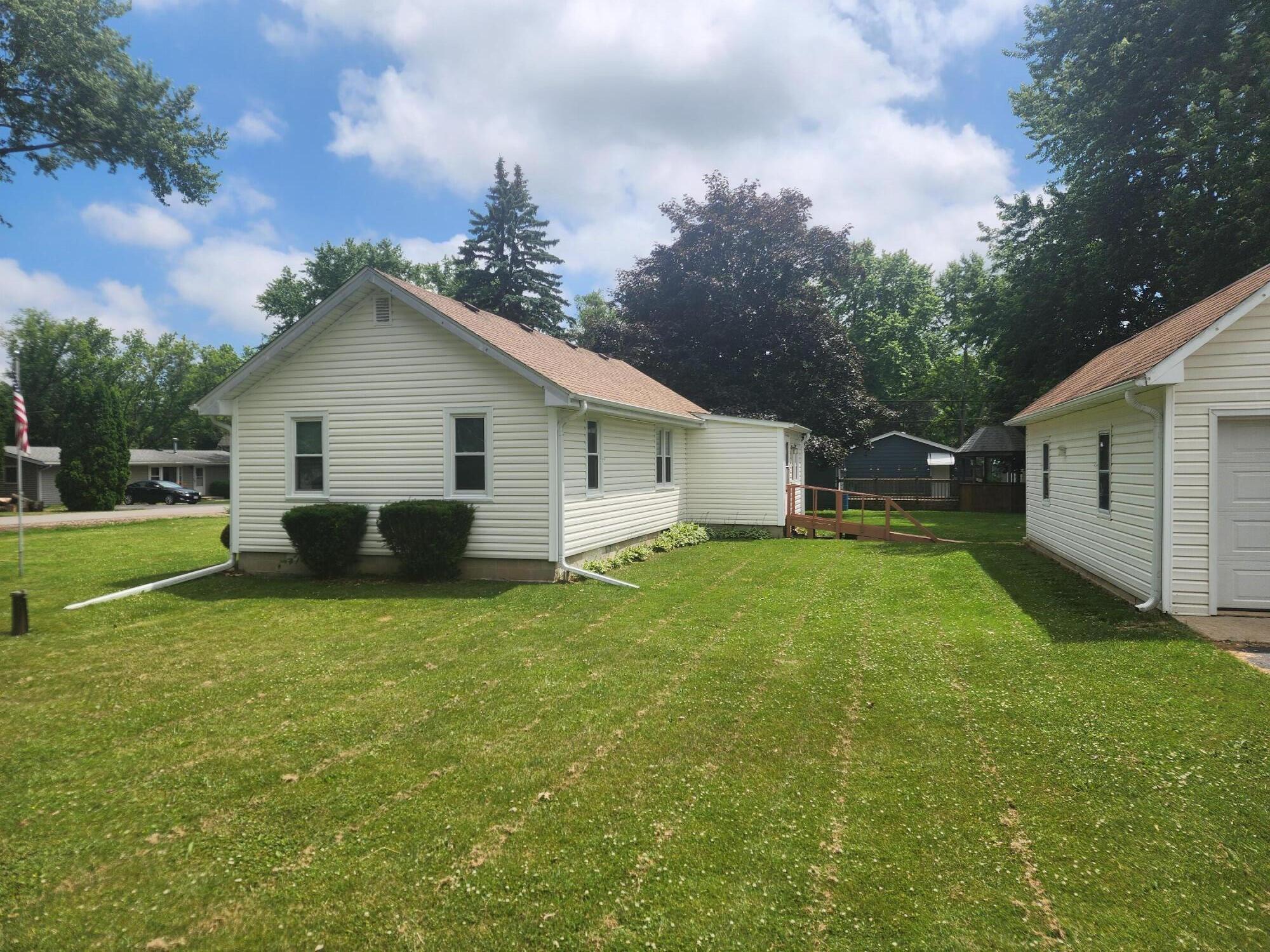 Wisconsin Lake Home for sale (MLS#: 1924021) at N1247  Highland Dr, in Bloomfield, Wisconsin. (6 of 24)