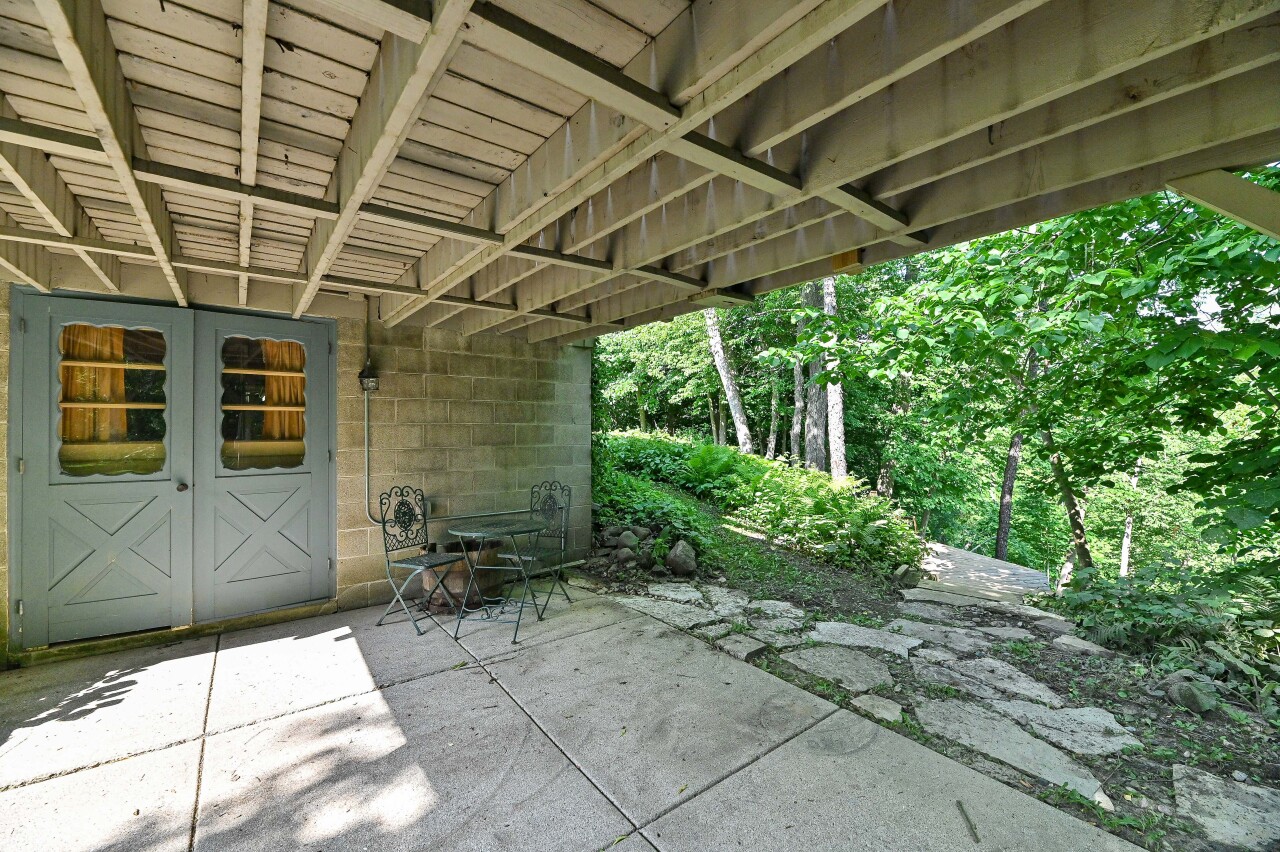 Wisconsin Lake Home for sale (MLS#: 1924056) at 4927  Kings Cove Rd, in Caledonia, Wisconsin. (32 of 40)