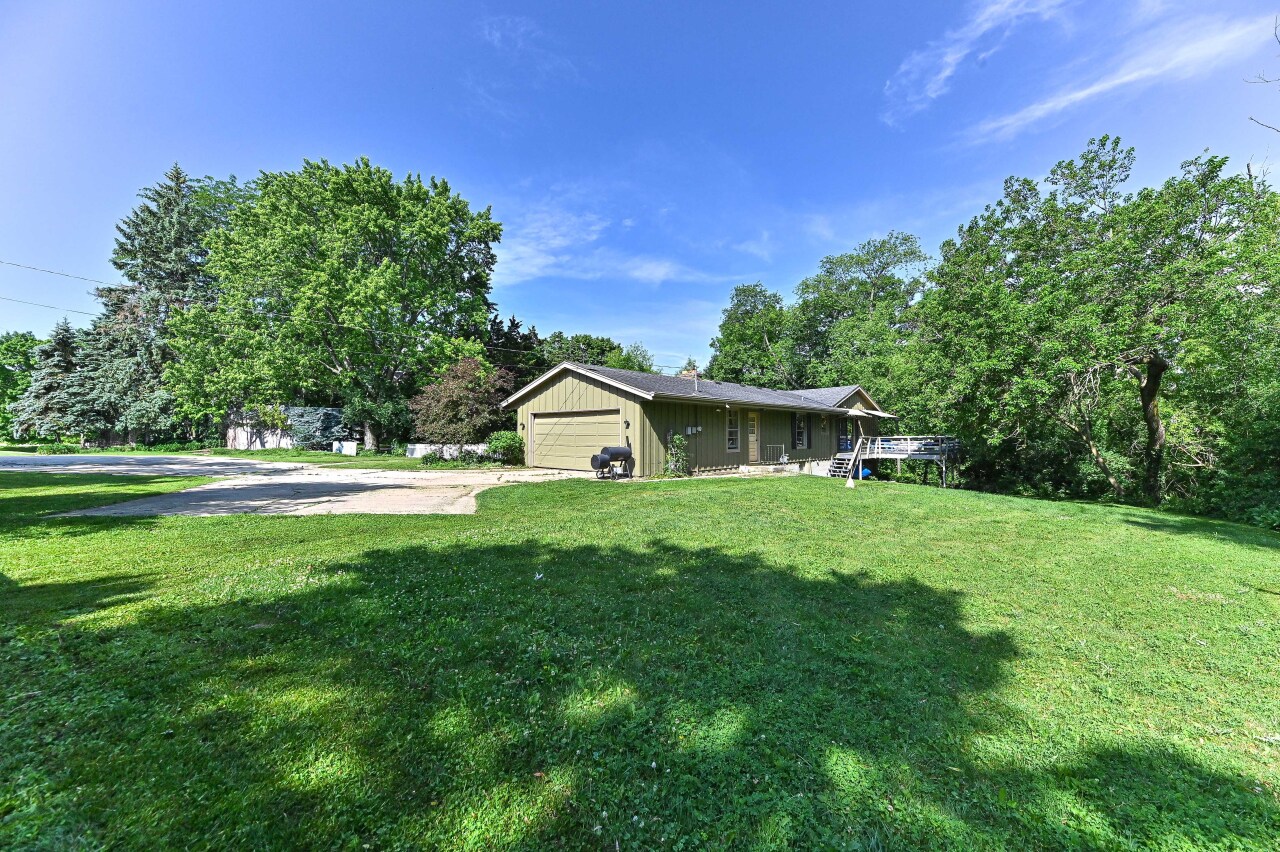 Wisconsin Lake Home for sale (MLS#: 1924056) at 4927  Kings Cove Rd, in Caledonia, Wisconsin. (36 of 40)