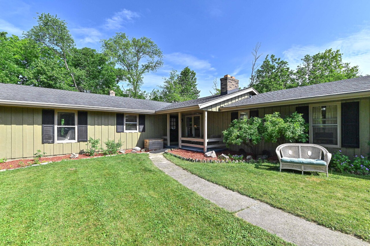 Wisconsin Lake Home for sale (MLS#: 1924056) at 4927  Kings Cove Rd, in Caledonia, Wisconsin. (38 of 40)