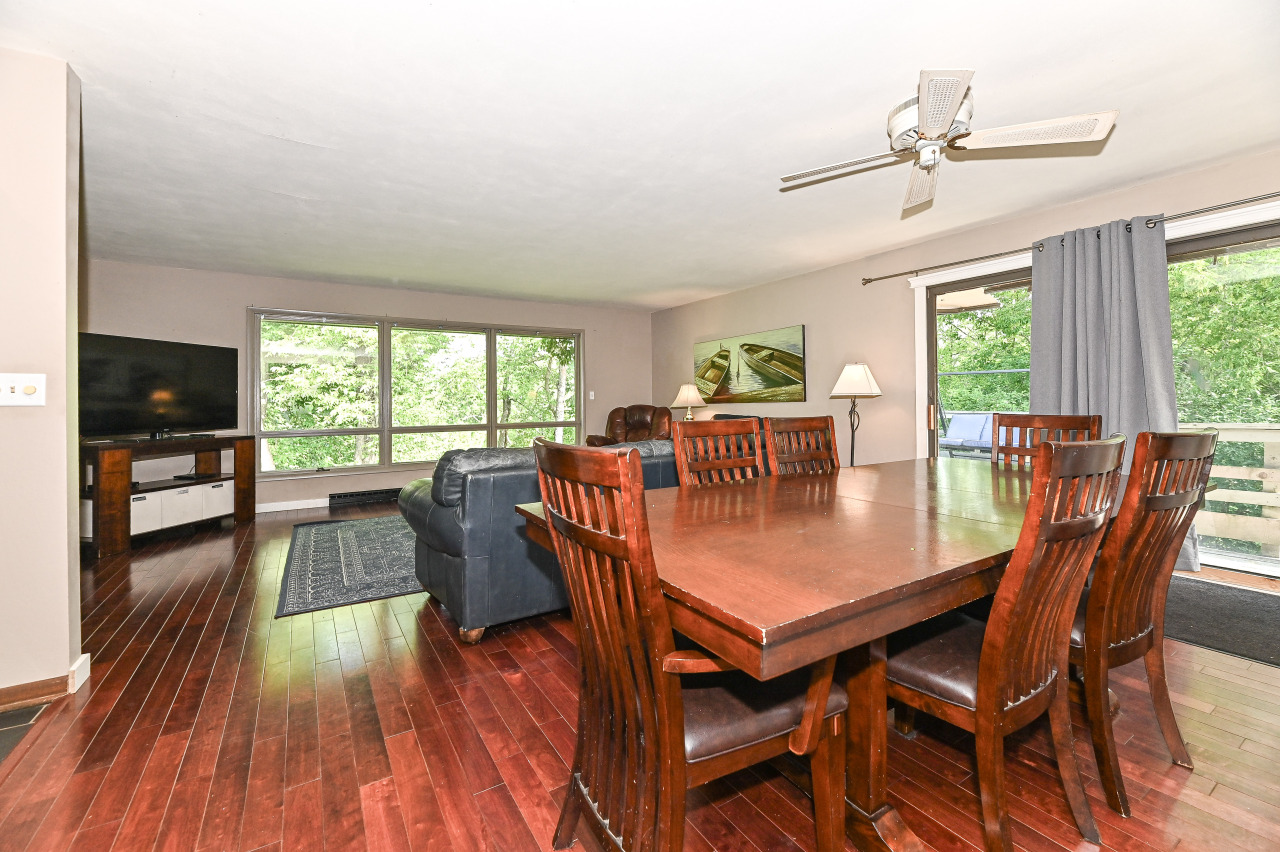 Wisconsin Lake Home for sale (MLS#: 1924056) at 4927  Kings Cove Rd, in Caledonia, Wisconsin. (9 of 40)