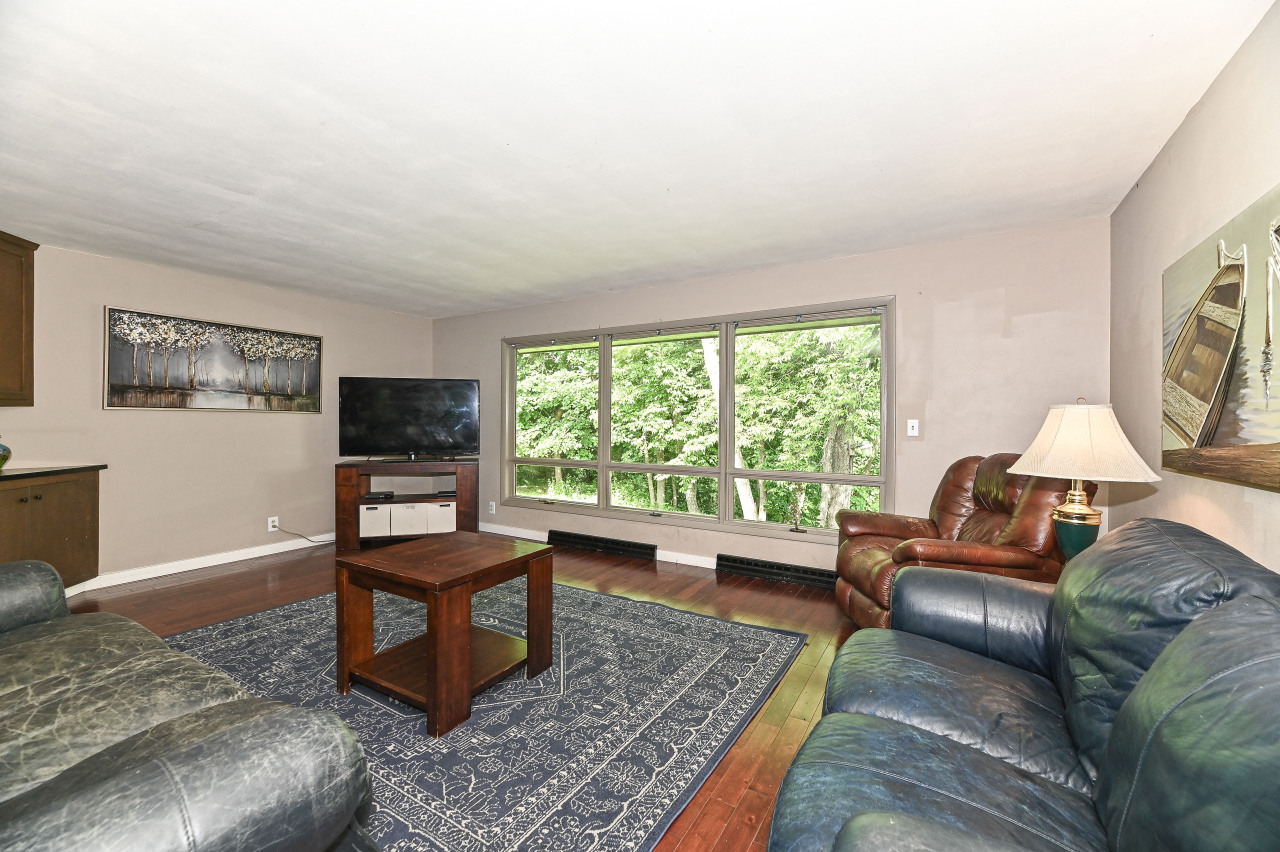 Wisconsin Lake Home for sale (MLS#: 1924056) at 4927  Kings Cove Rd, in Caledonia, Wisconsin. (10 of 40)