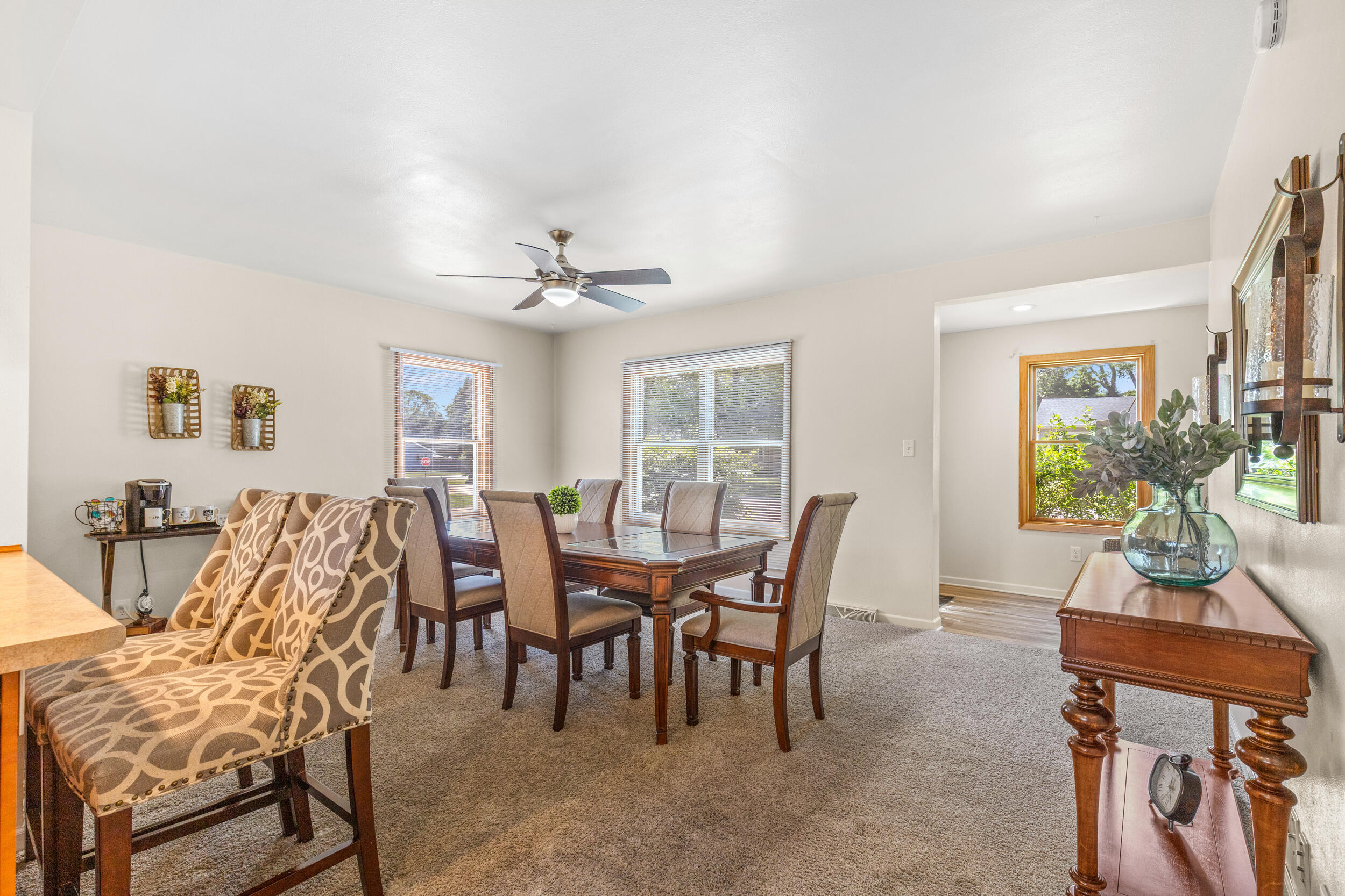 Wisconsin Lake Home for sale (MLS#: 1924162) at 7015  Cliffside Dr, in Caledonia, Wisconsin. (13 of 34)