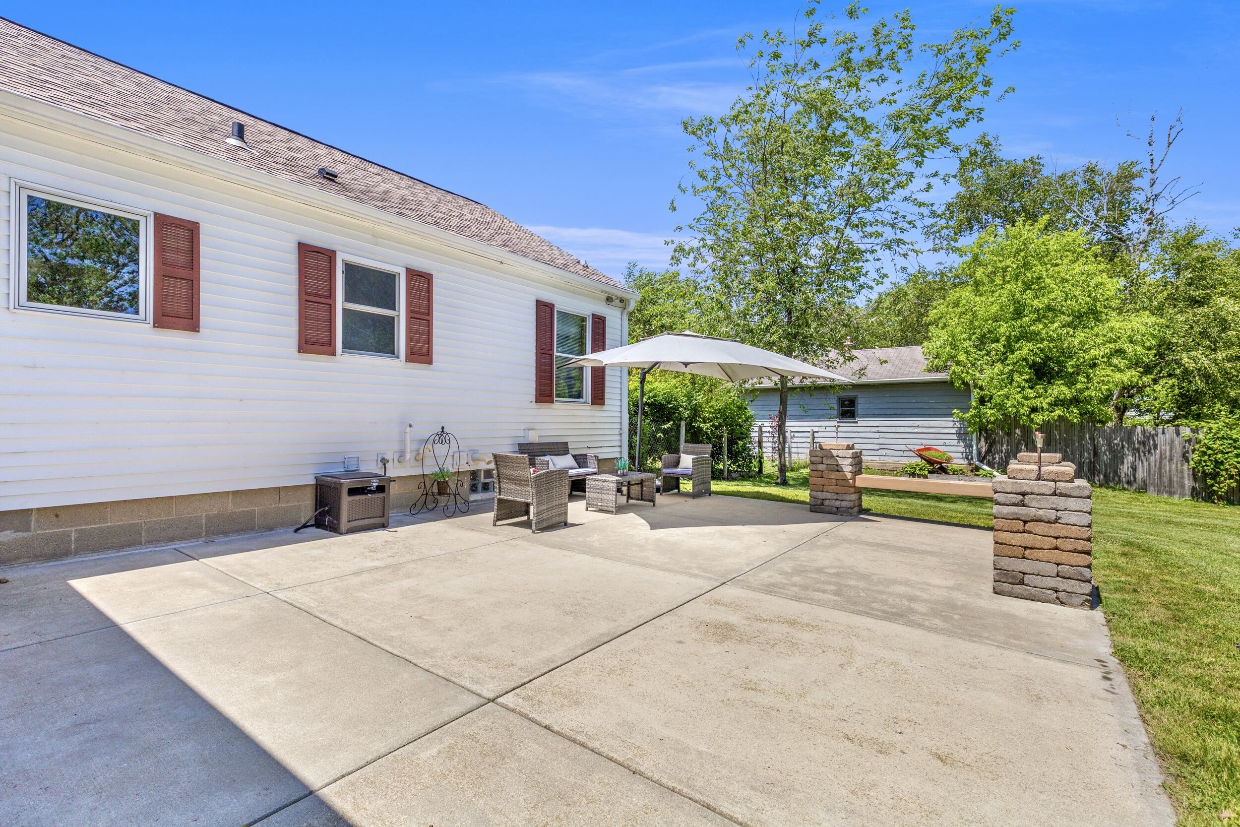 Wisconsin Lake Home for sale (MLS#: 1924162) at 7015  Cliffside Dr, in Caledonia, Wisconsin. (24 of 34)