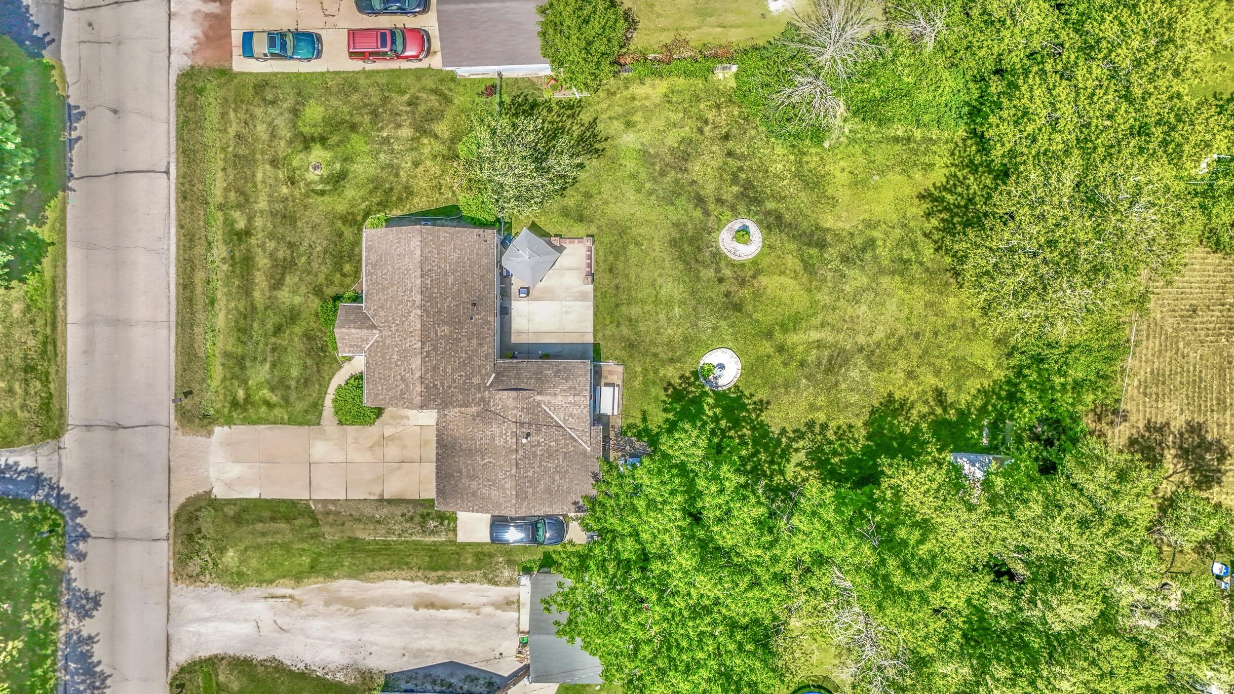 Wisconsin Lake Home for sale (MLS#: 1924162) at 7015  Cliffside Dr, in Caledonia, Wisconsin. (28 of 34)