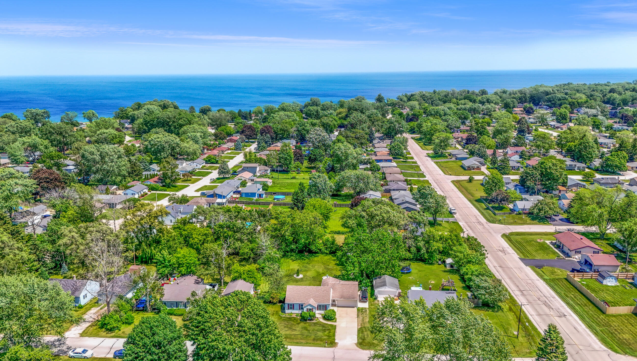 Wisconsin Lake Home for sale (MLS#: 1924162) at 7015  Cliffside Dr, in Caledonia, Wisconsin. (29 of 34)