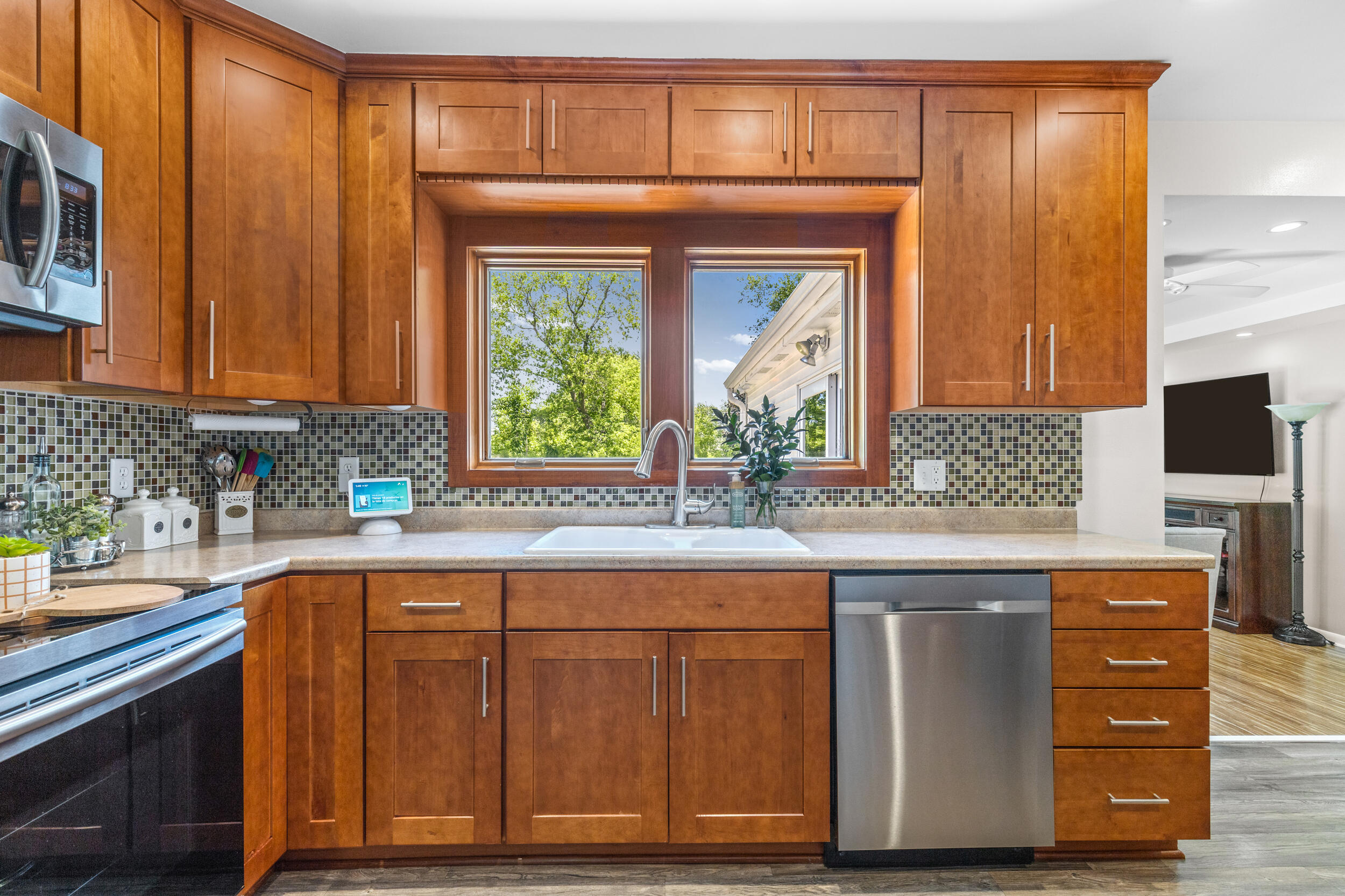 Wisconsin Lake Home for sale (MLS#: 1924162) at 7015  Cliffside Dr, in Caledonia, Wisconsin. (7 of 34)