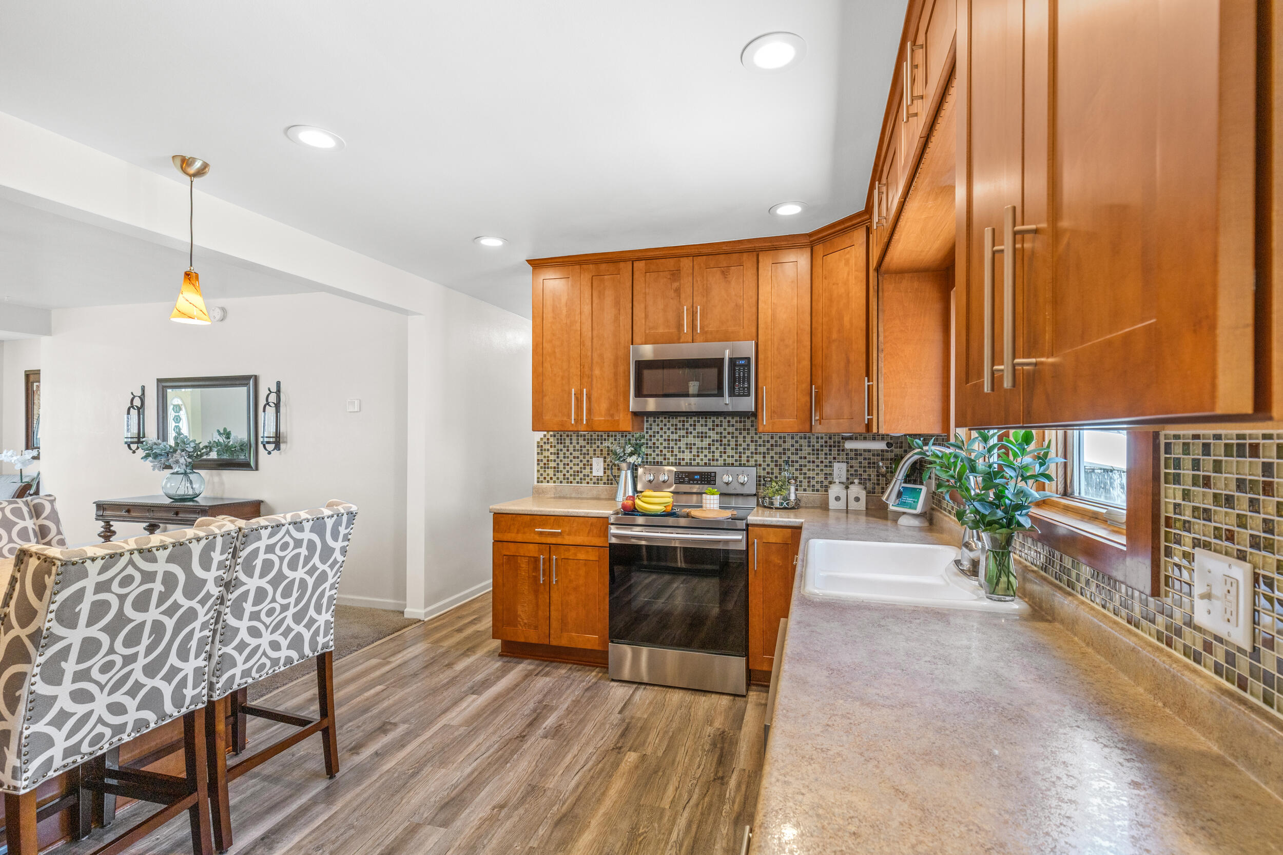 Wisconsin Lake Home for sale (MLS#: 1924162) at 7015  Cliffside Dr, in Caledonia, Wisconsin. (9 of 34)