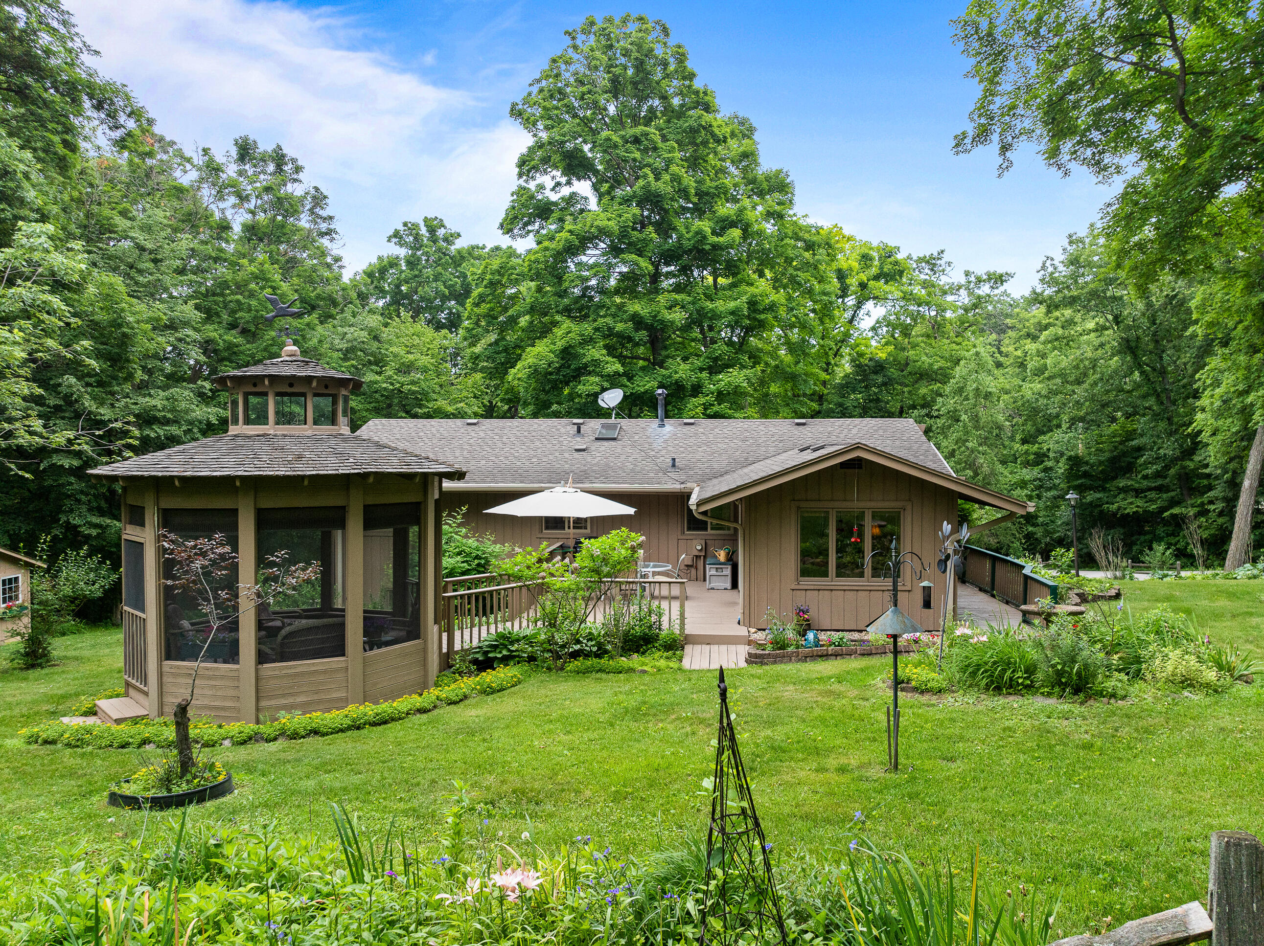 Wisconsin Lake Home for sale (MLS#: 1924257) at N2831  Wildwood Dr, in Geneva, Wisconsin. (19 of 37)