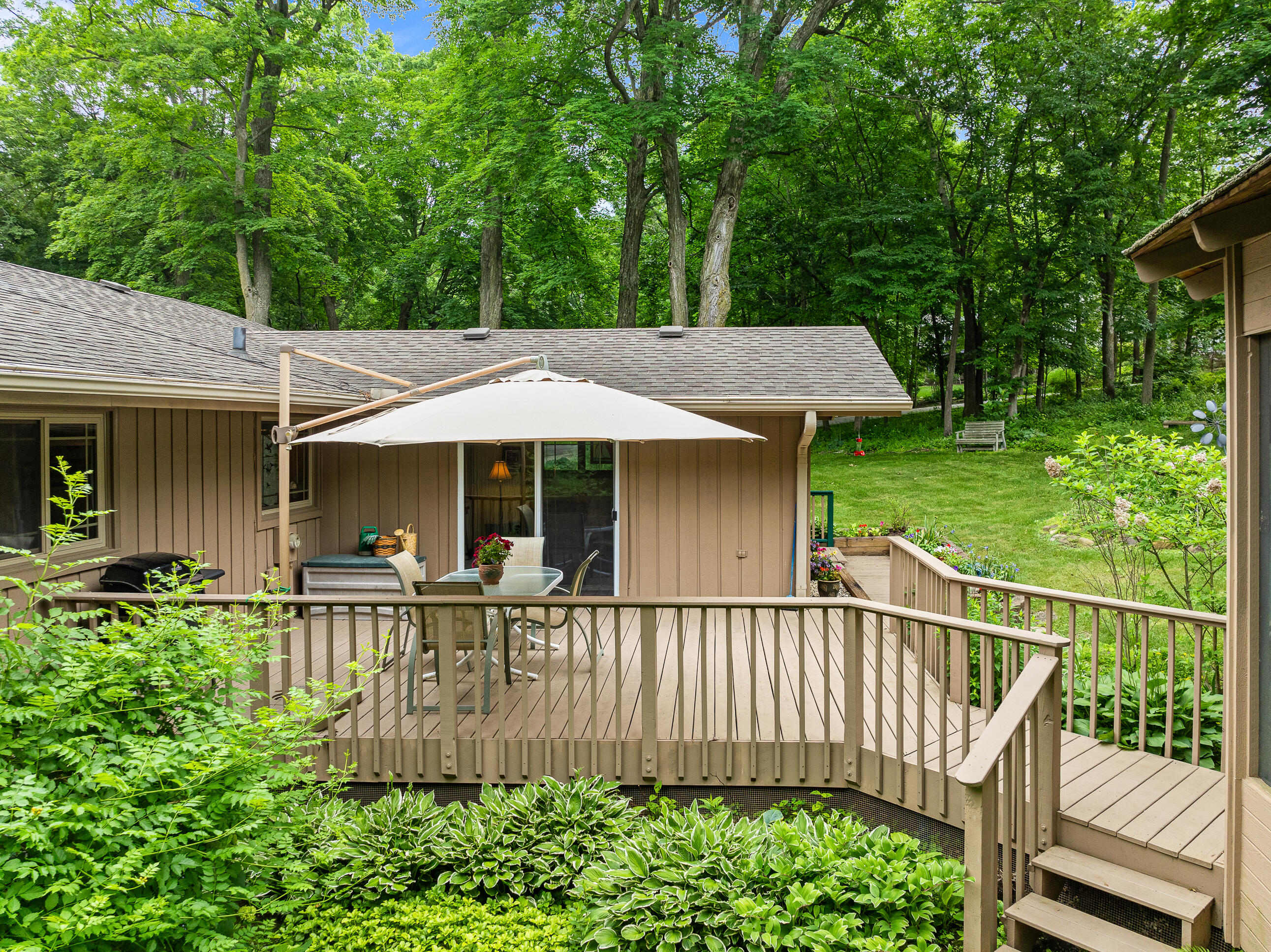 Wisconsin Lake Home for sale (MLS#: 1924257) at N2831  Wildwood Dr, in Geneva, Wisconsin. (21 of 37)