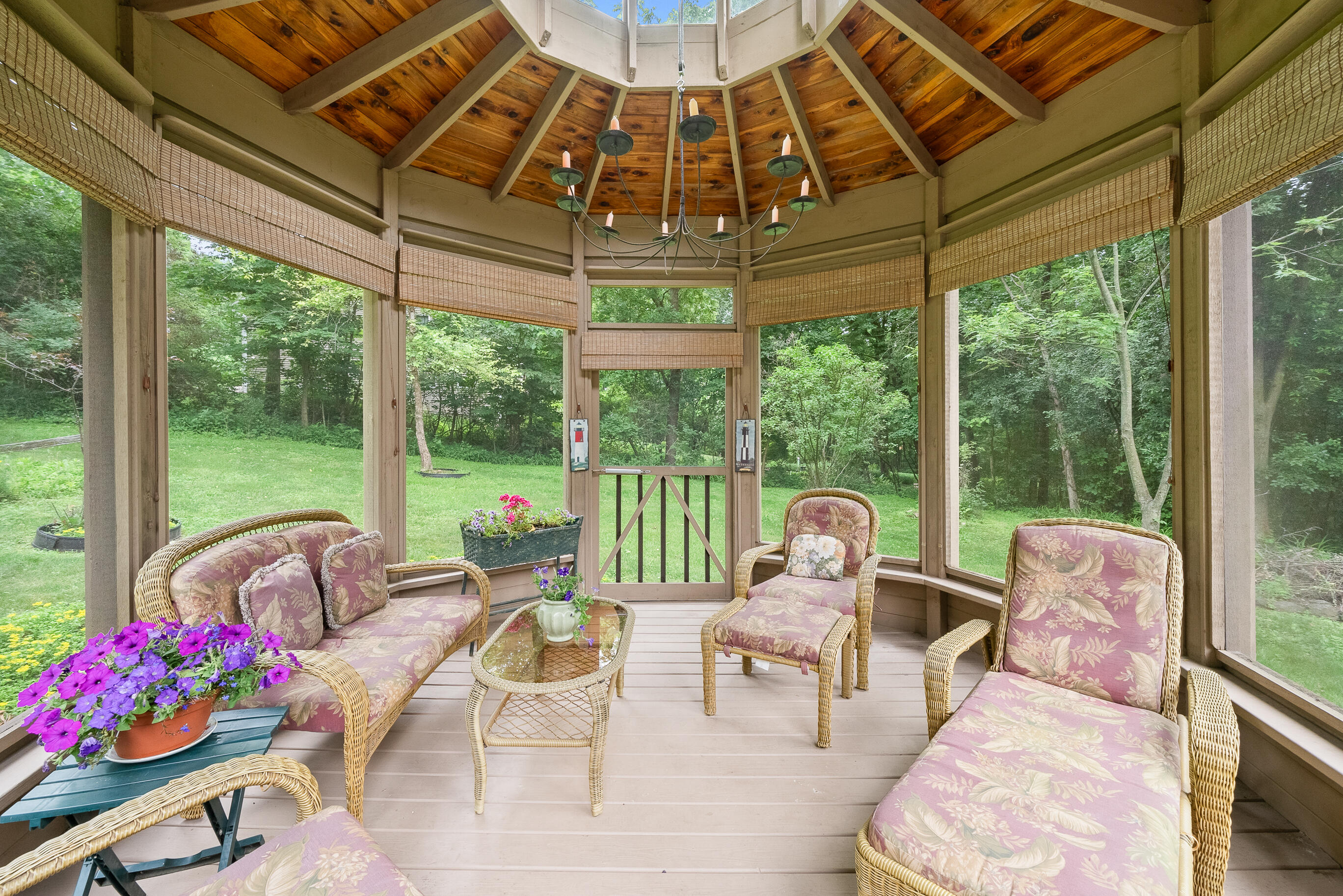Wisconsin Lake Home for sale (MLS#: 1924257) at N2831  Wildwood Dr, in Geneva, Wisconsin. (25 of 37)