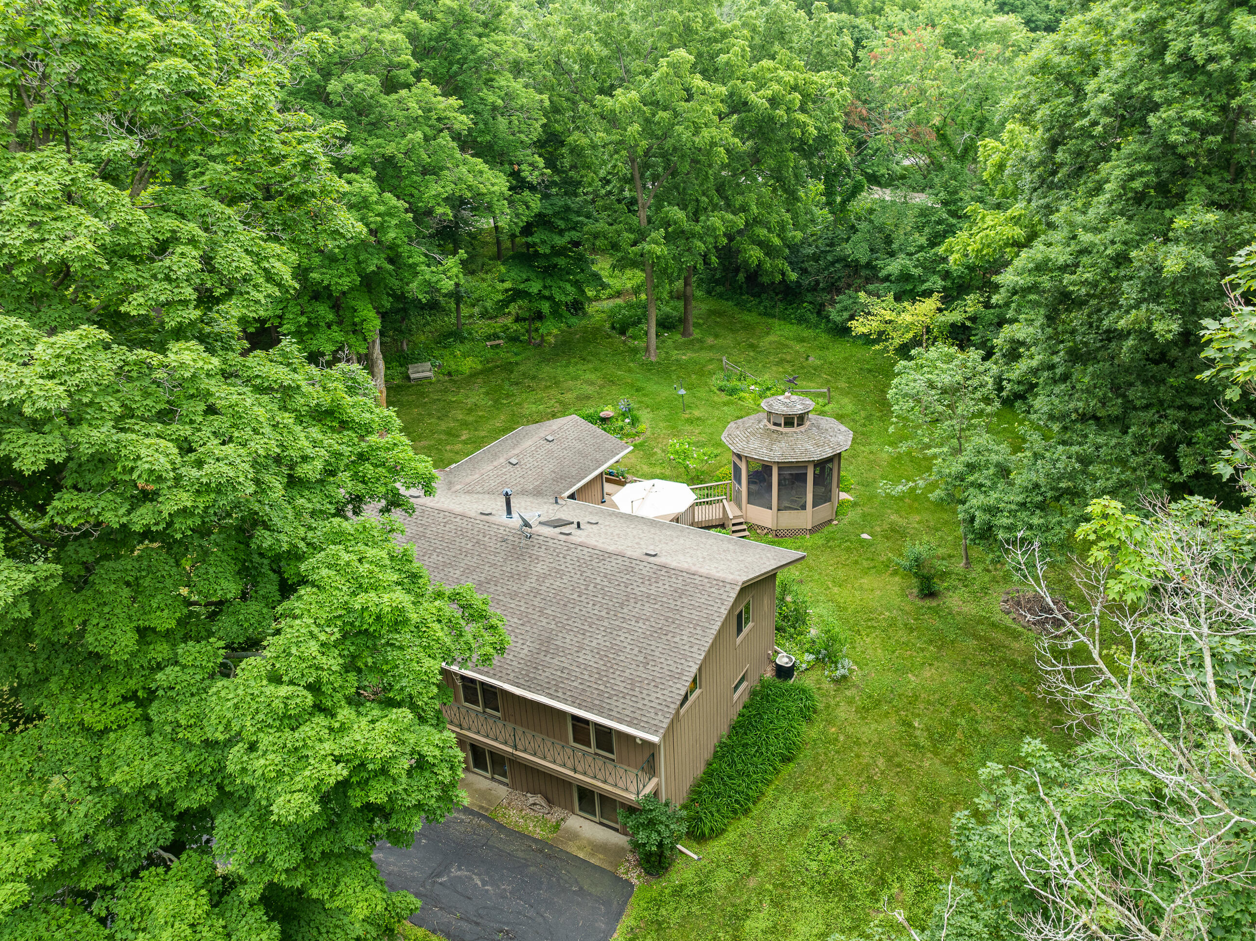 Wisconsin Lake Home for sale (MLS#: 1924257) at N2831  Wildwood Dr, in Geneva, Wisconsin. (30 of 37)