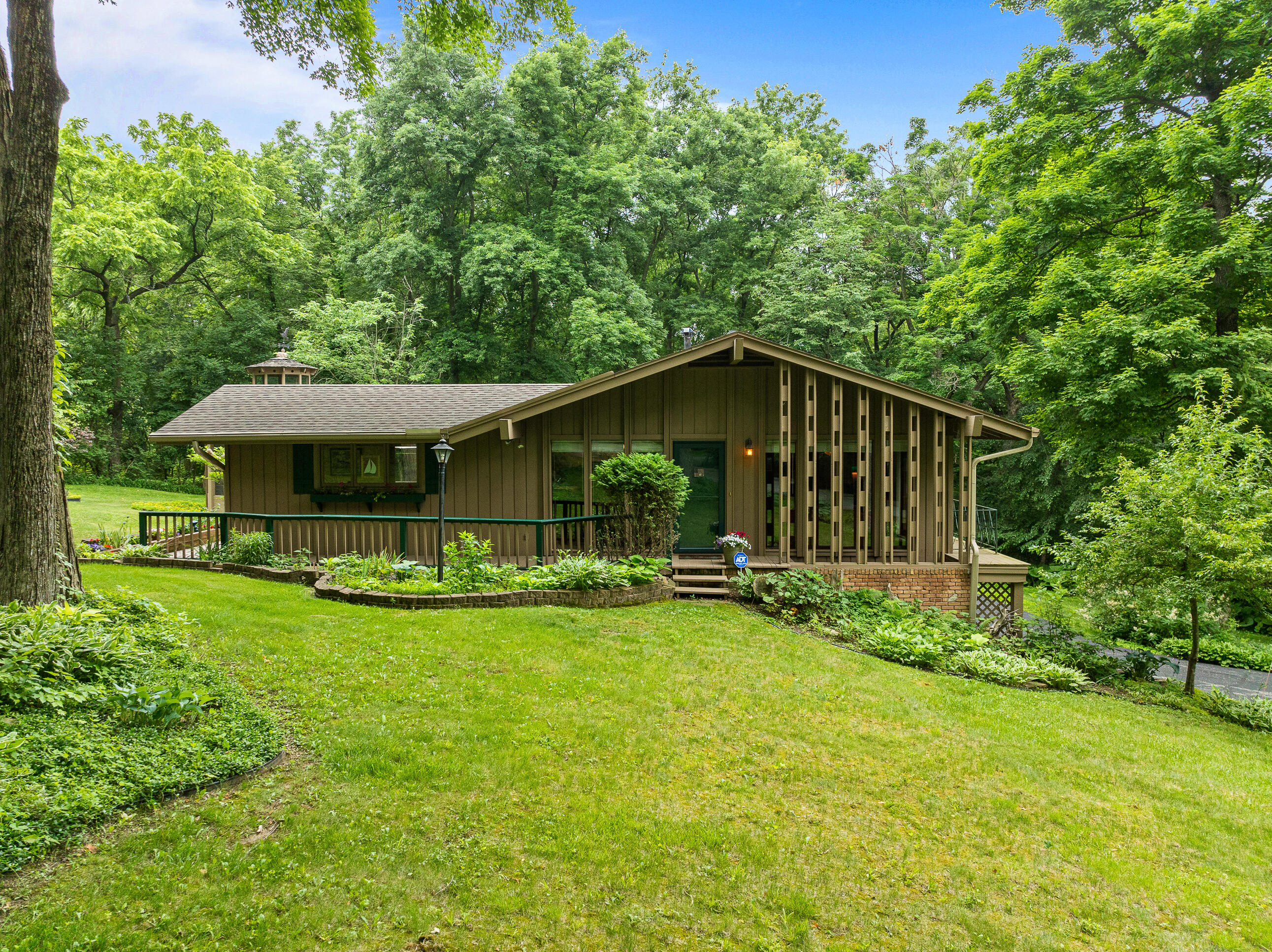 Wisconsin Lake Home for sale (MLS#: 1924257) at N2831  Wildwood Dr, in Geneva, Wisconsin. (34 of 37)