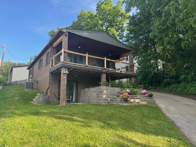 Wisconsin Lake Home for sale (MLS#: 1924389) at 524  Spring St, in Pewaukee, Wisconsin. (41 of 42)