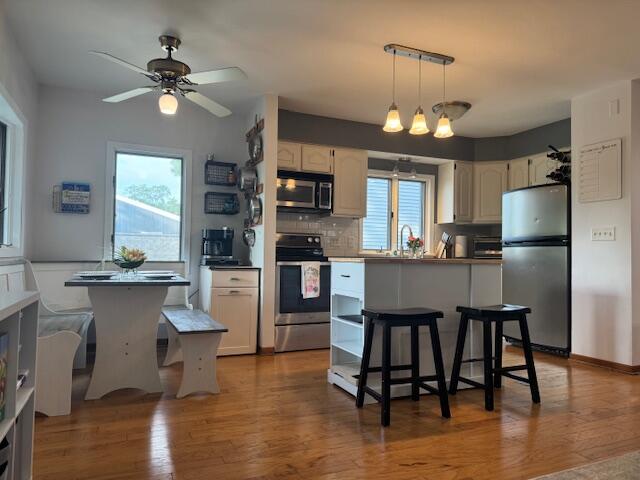 Wisconsin Lake Home for sale (MLS#: 1924389) at 524  Spring St, in Pewaukee, Wisconsin. (7 of 42)