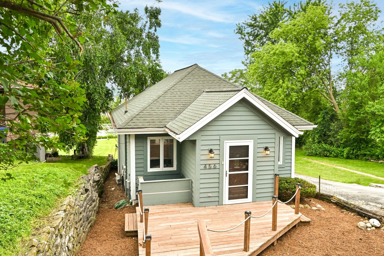 Wisconsin Lake Home for sale (MLS#: 1924393) at 456 W Wisconsin Ave, in Pewaukee, Wisconsin. (1 of 44)